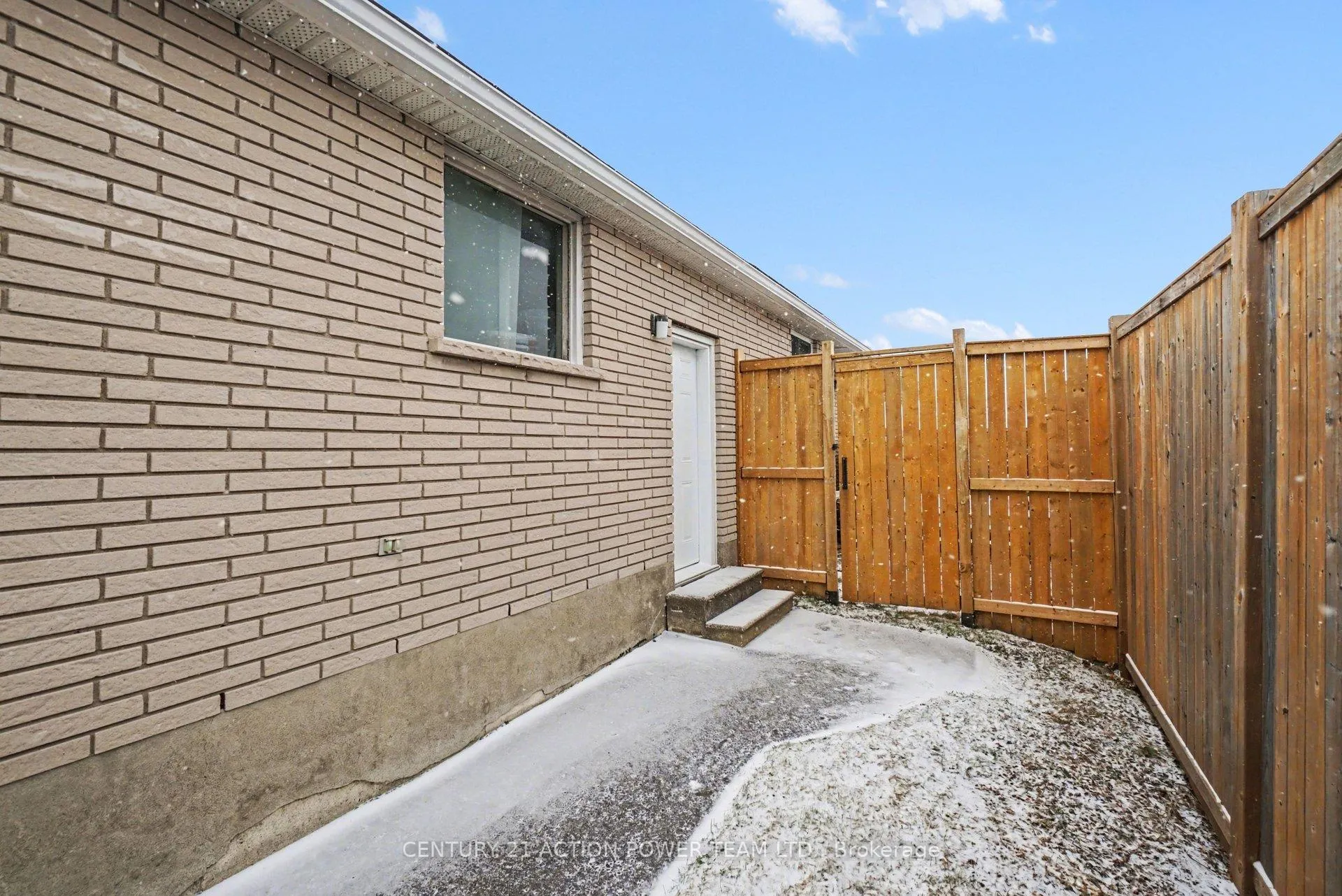 Photo 28 of Unit A, 1149 Parisien Street, Ottawa, Cyrville Rd./Industrial Park — HOMEH