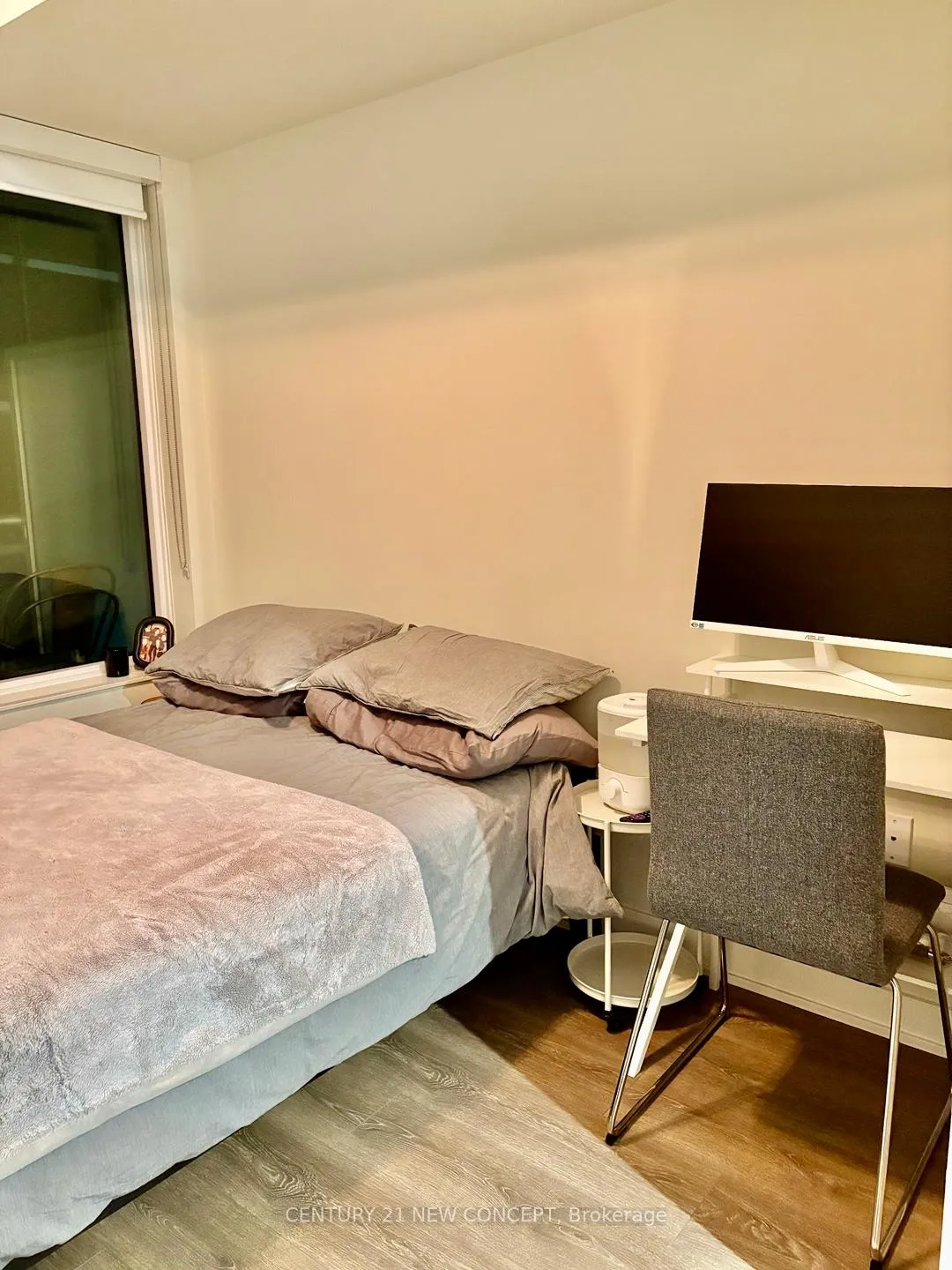 Photo 4 of Unit 907, 195 Redpath Avenue S, Toronto, Mount Pleasant West — HOMEH