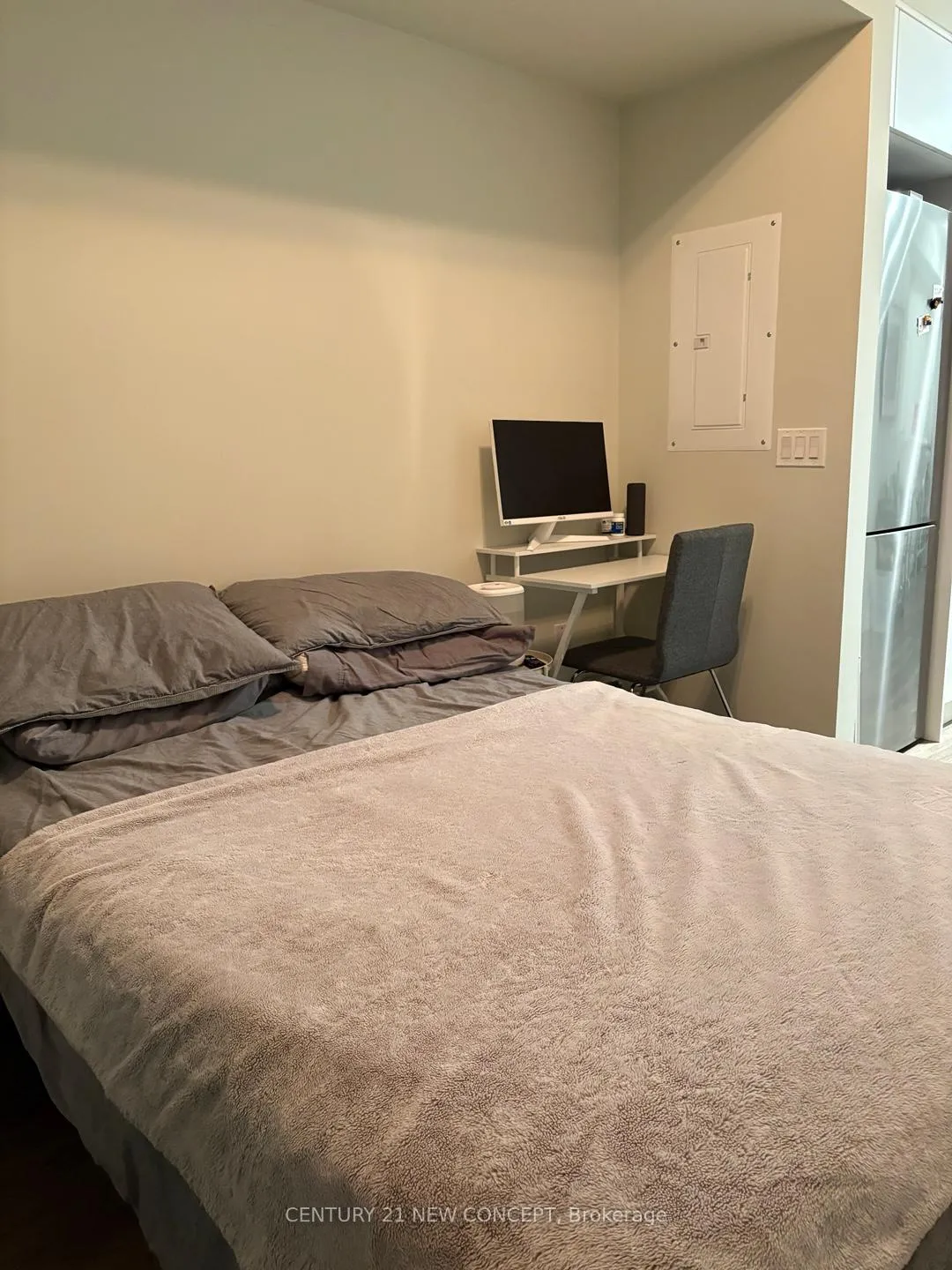 Photo 7 of Unit 907, 195 Redpath Avenue S, Toronto, Mount Pleasant West — HOMEH