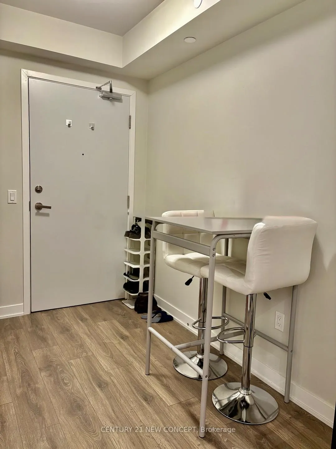 Photo 13 of Unit 907, 195 Redpath Avenue S, Toronto, Mount Pleasant West — HOMEH