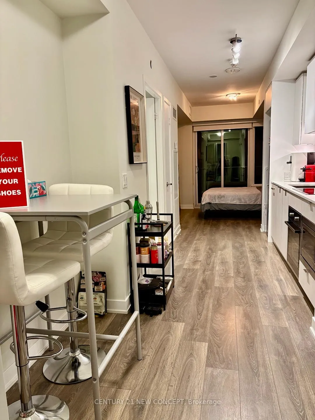 Photo 14 of Unit 907, 195 Redpath Avenue S, Toronto, Mount Pleasant West — HOMEH