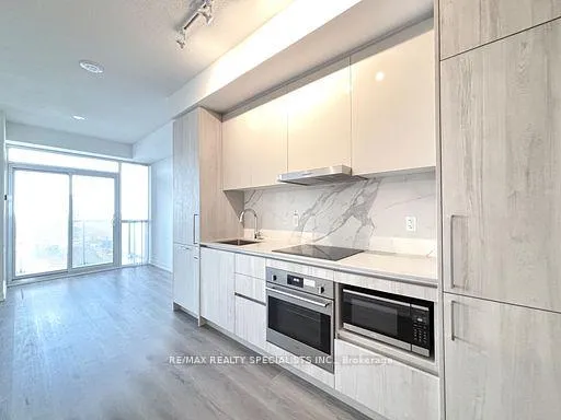 Photo 8 of Unit 908, 225 Commerce Street W, Vaughan, Vaughan Corporate Centre — HOMEH