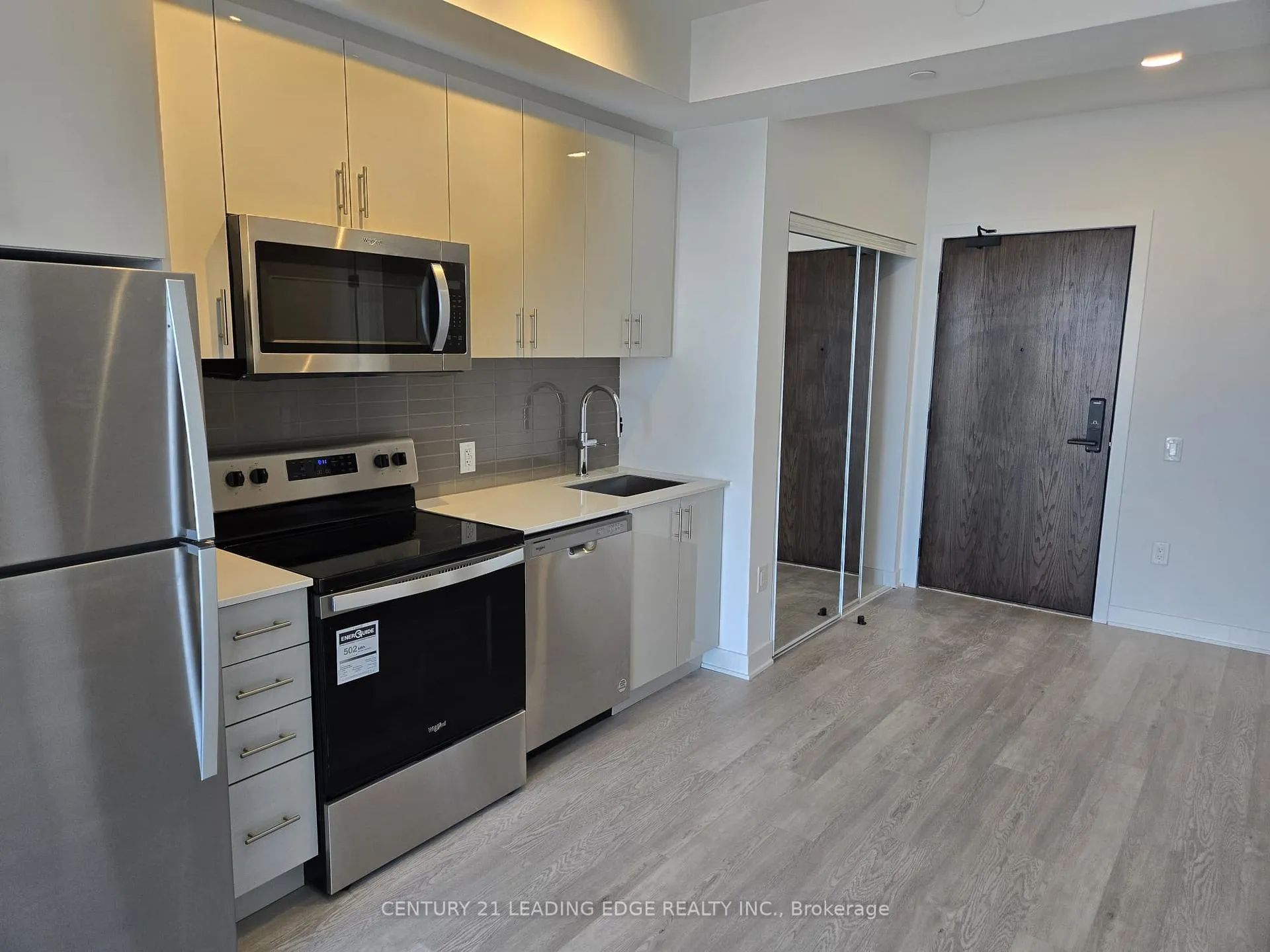 Photo 4 of Unit 211, 2782 Barton Street E, Hamilton, Riverdale — HOMEH