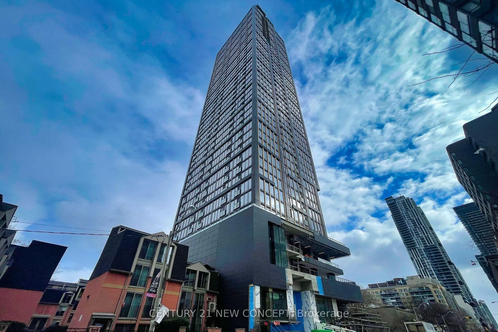 Front of Unit 3708, 319 Jarvis Street