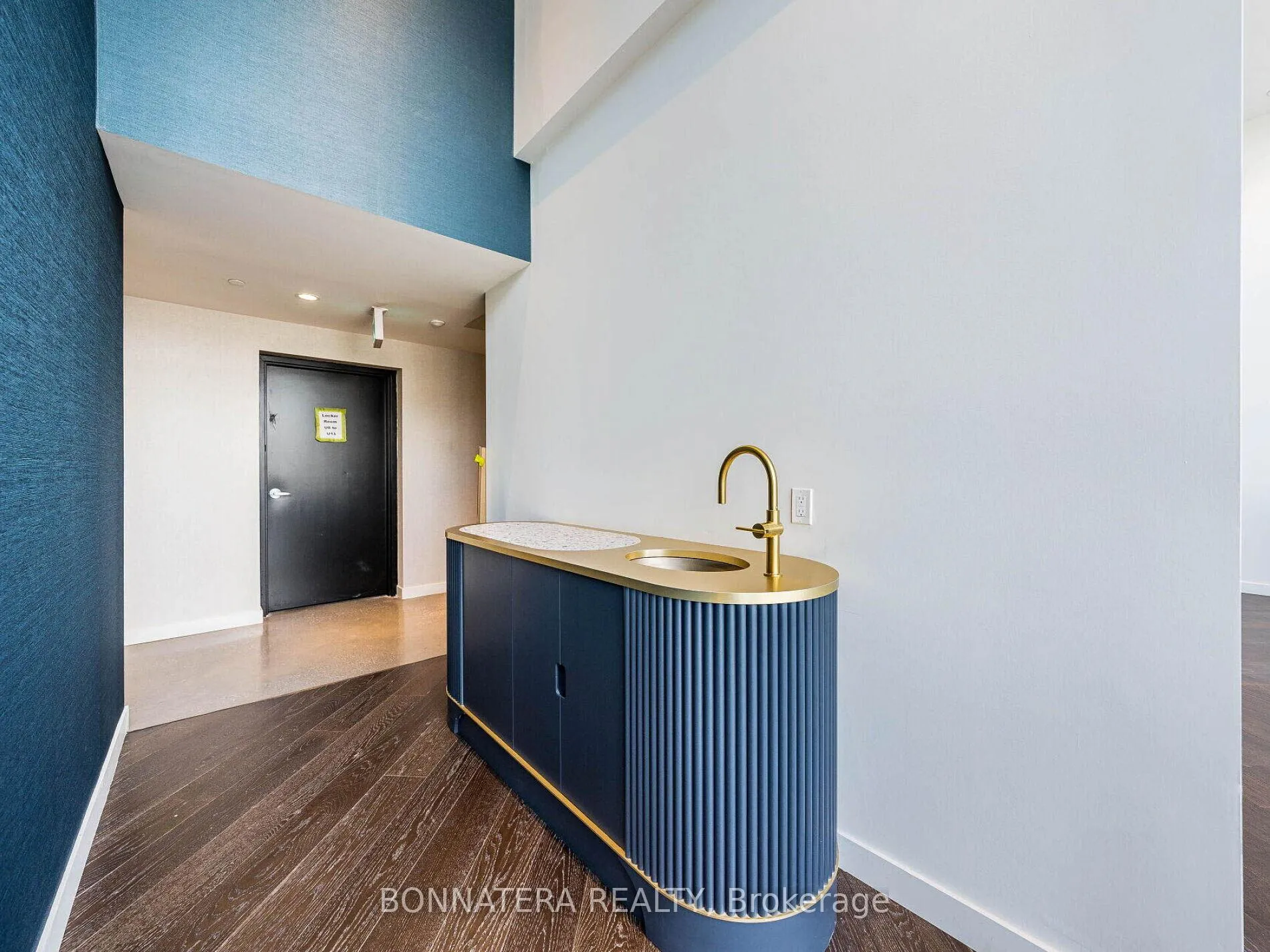 Photo 3 of Unit 2424, 498 Caldari Road, Vaughan, Concord — HOMEH