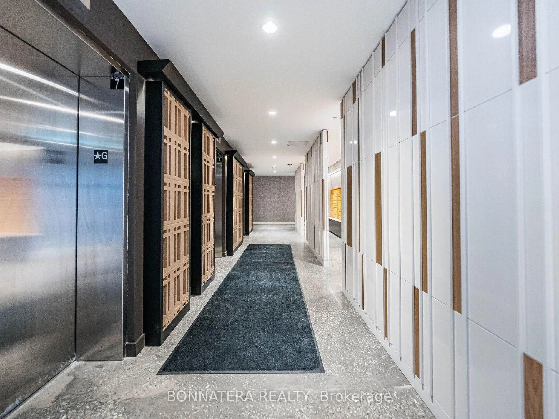 Photo 4 of Unit 2424, 498 Caldari Road, Vaughan, Concord — HOMEH