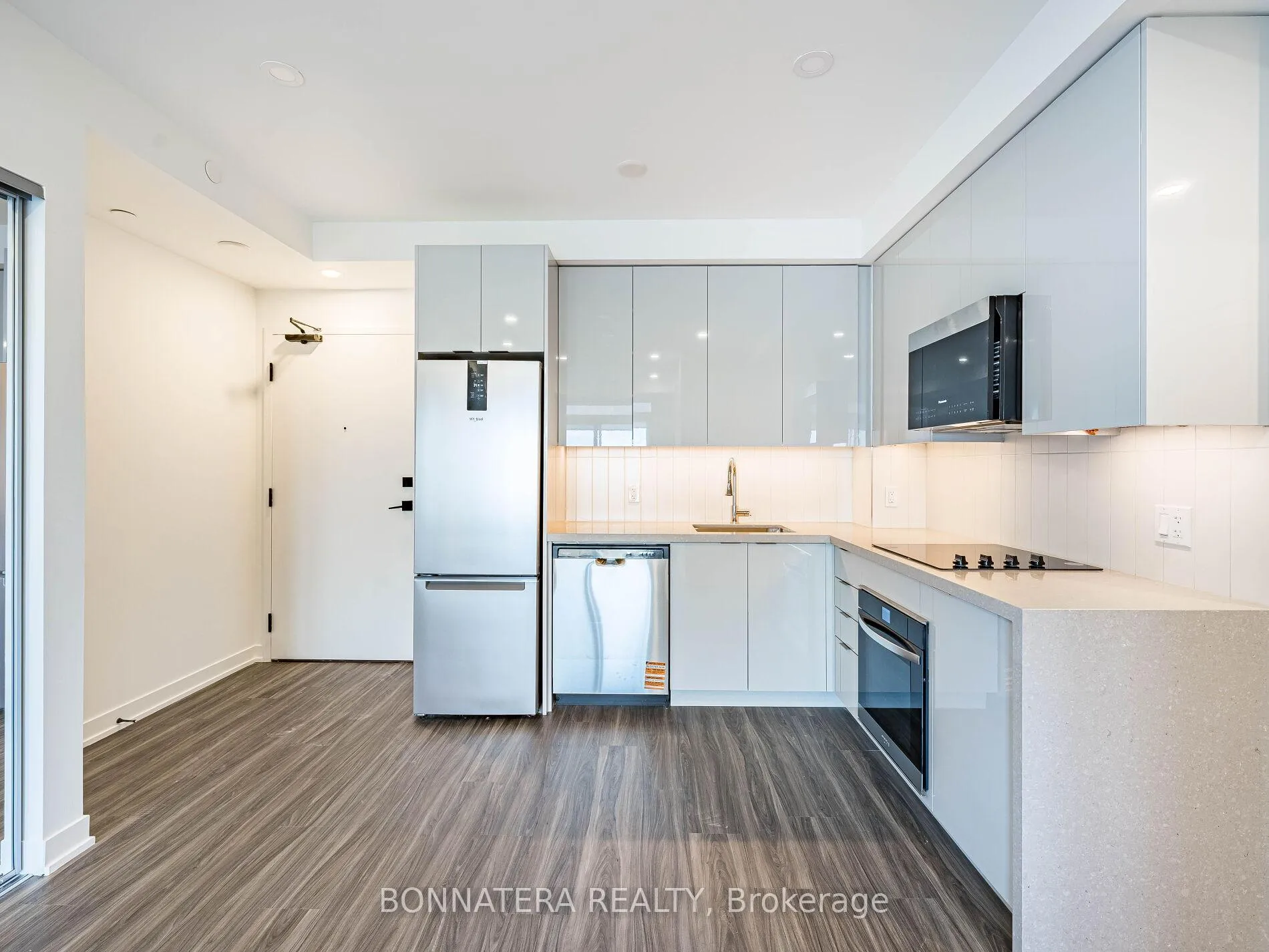 Photo 10 of Unit 2424, 498 Caldari Road, Vaughan, Concord — HOMEH