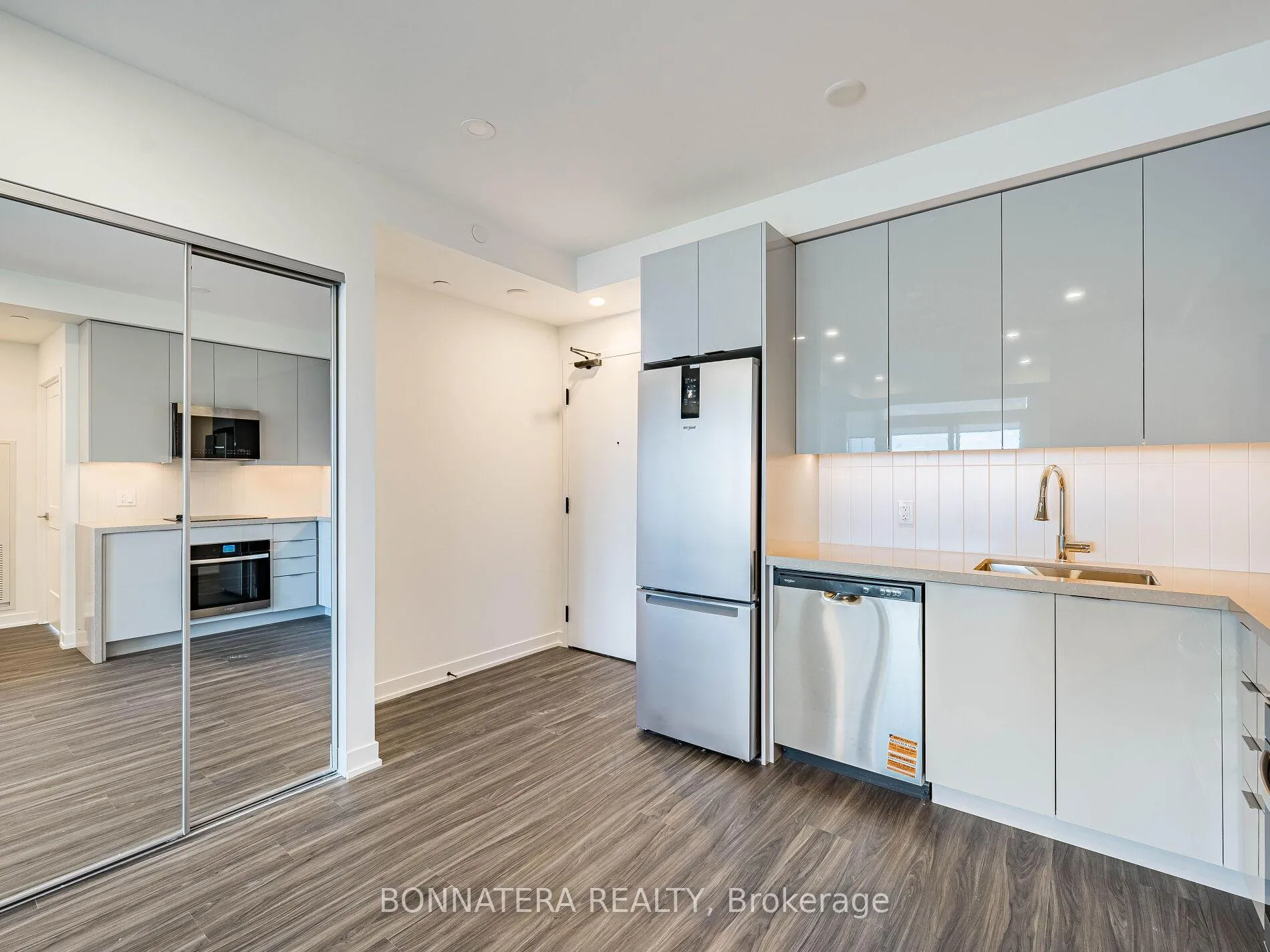 Photo 11 of Unit 2424, 498 Caldari Road, Vaughan, Concord — HOMEH