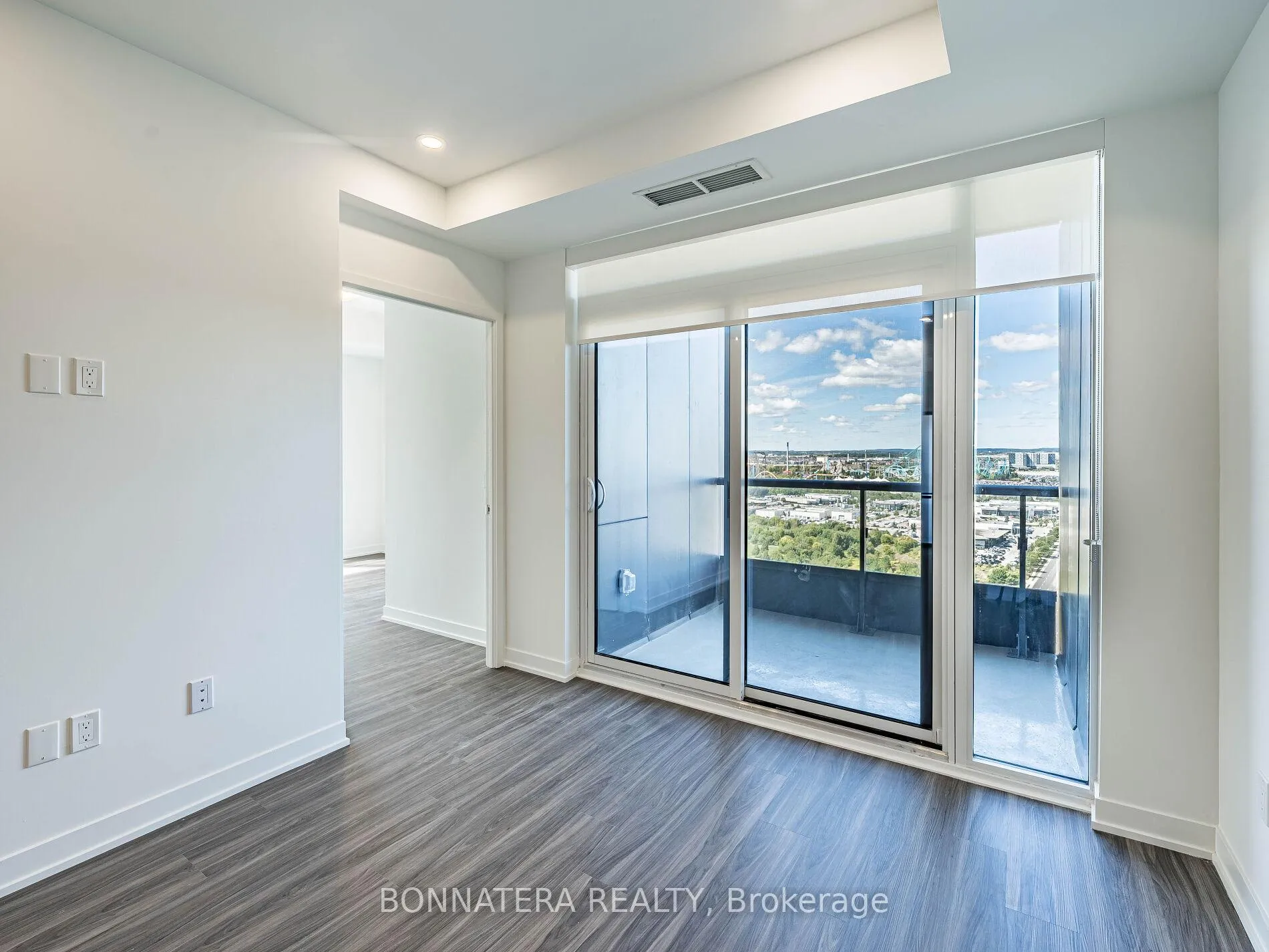 Photo 17 of Unit 2424, 498 Caldari Road, Vaughan, Concord — HOMEH