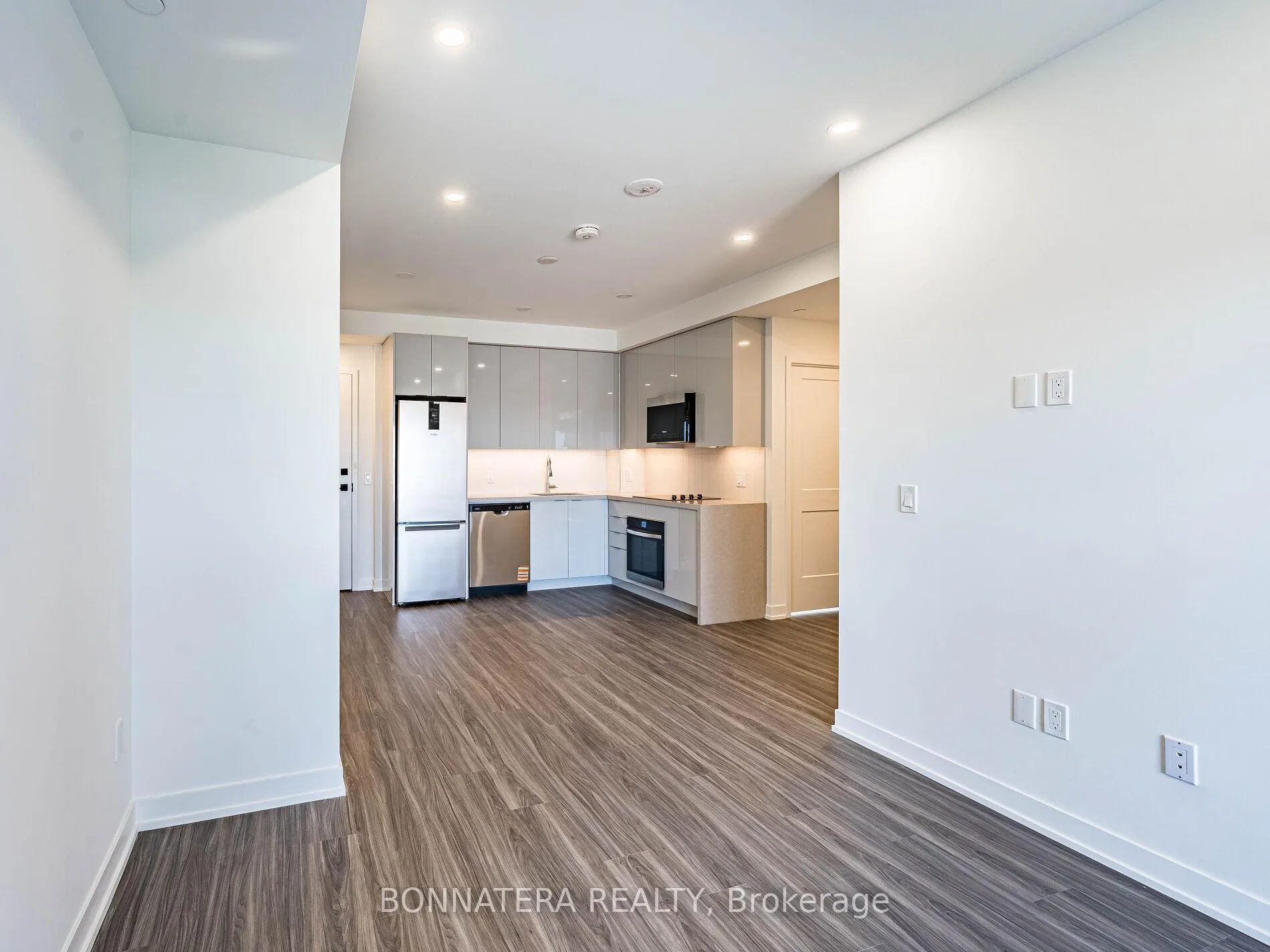 Photo 18 of Unit 2424, 498 Caldari Road, Vaughan, Concord — HOMEH