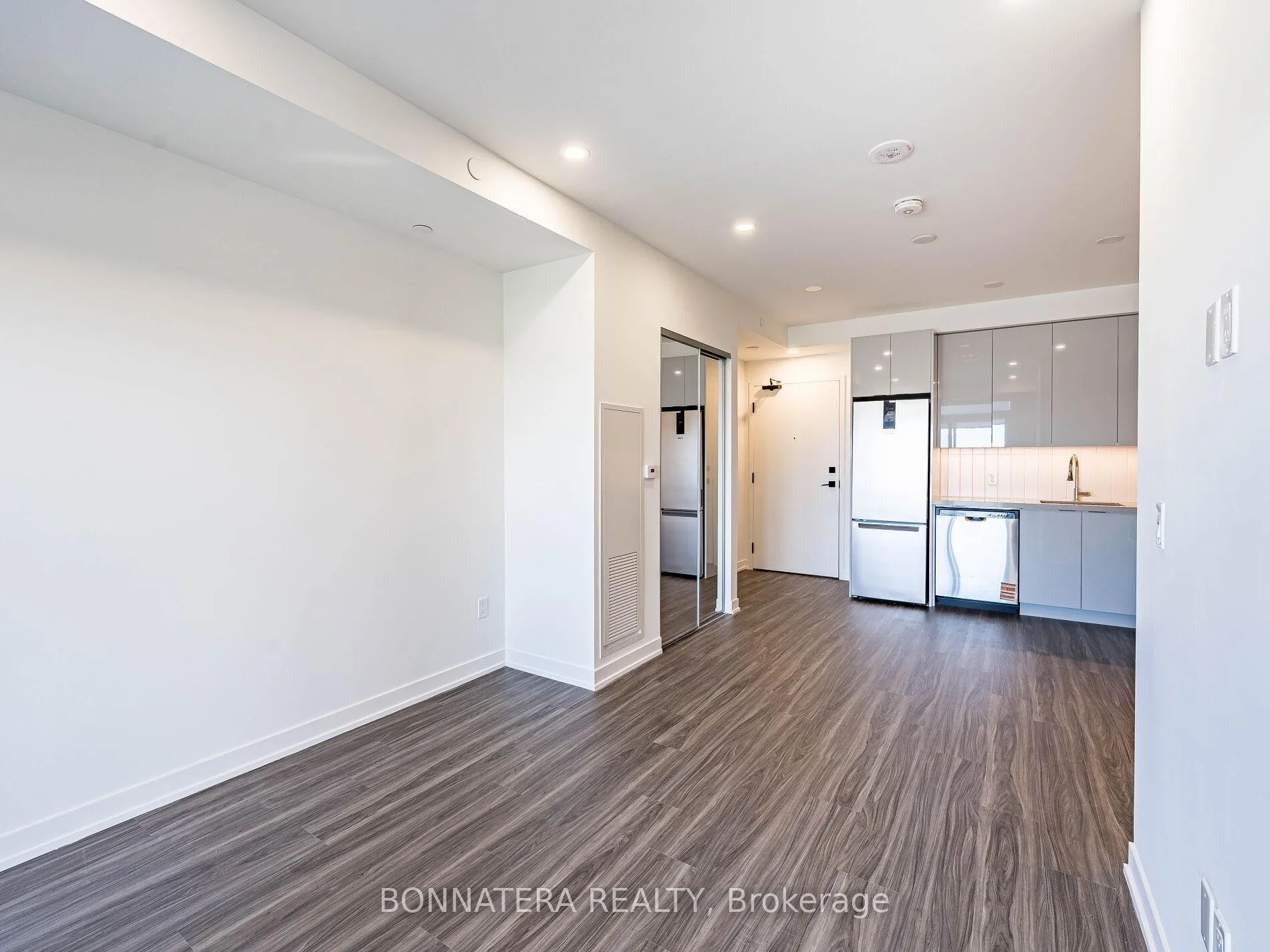 Photo 19 of Unit 2424, 498 Caldari Road, Vaughan, Concord — HOMEH