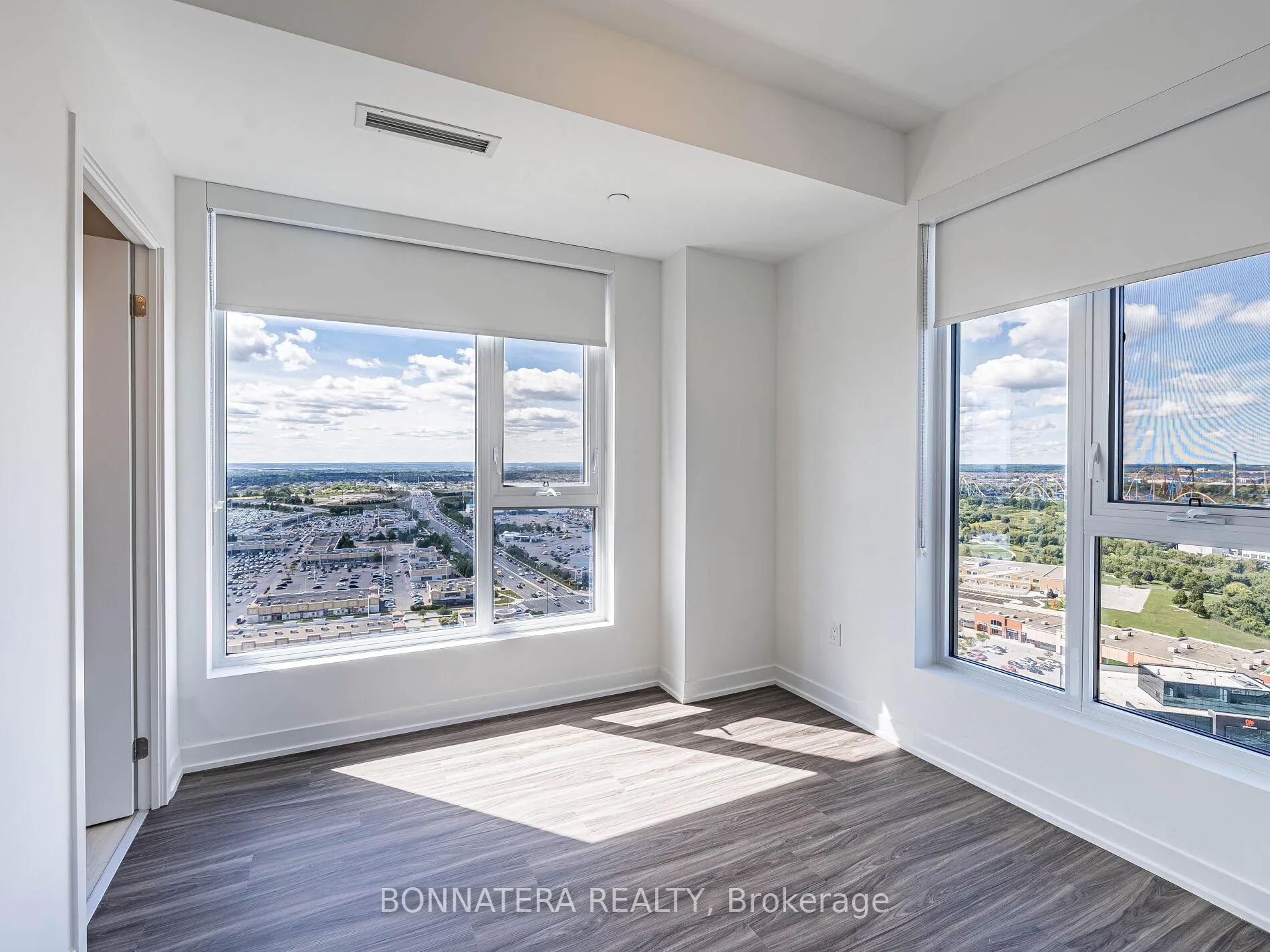 Photo 20 of Unit 2424, 498 Caldari Road, Vaughan, Concord — HOMEH