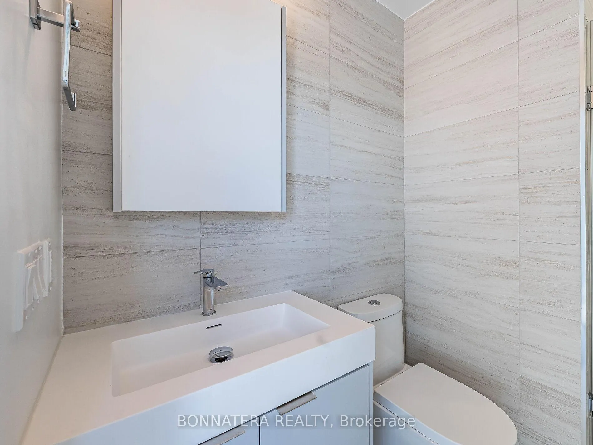 Photo 23 of Unit 2424, 498 Caldari Road, Vaughan, Concord — HOMEH