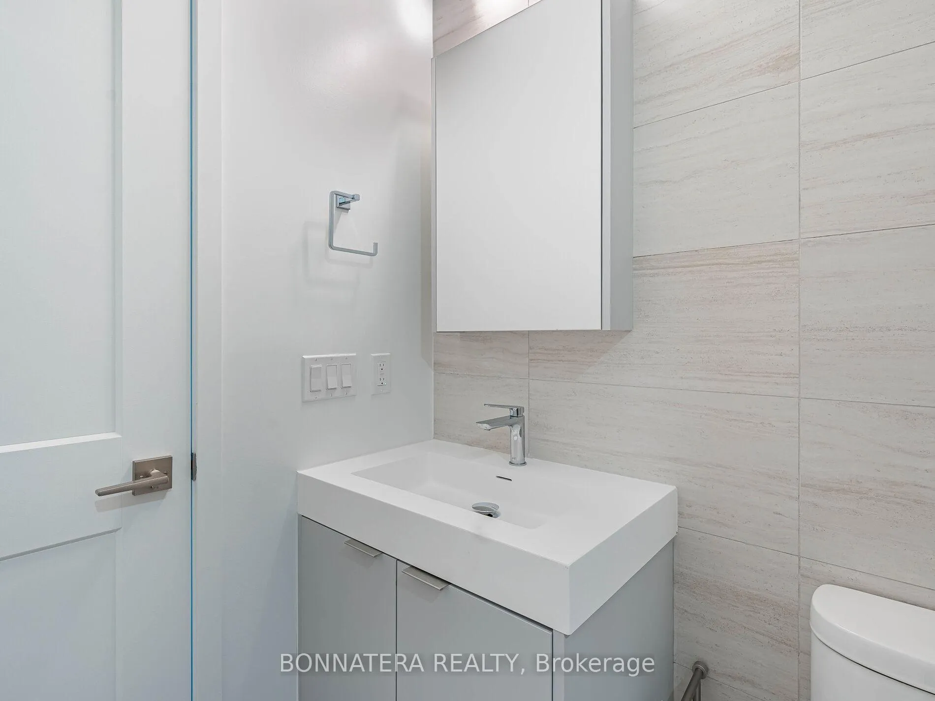 Photo 25 of Unit 2424, 498 Caldari Road, Vaughan, Concord — HOMEH