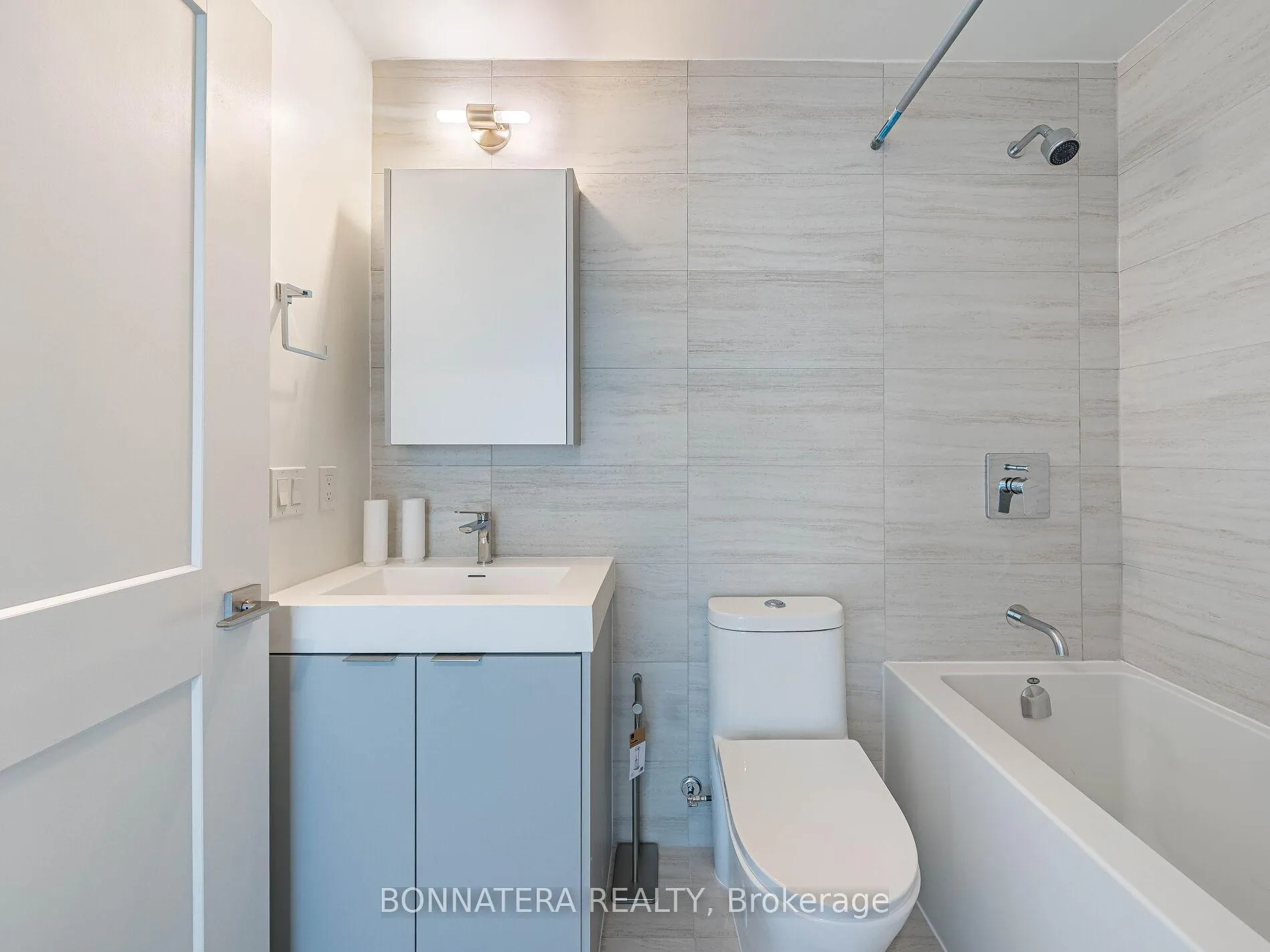 Photo 29 of Unit 2424, 498 Caldari Road, Vaughan, Concord — HOMEH