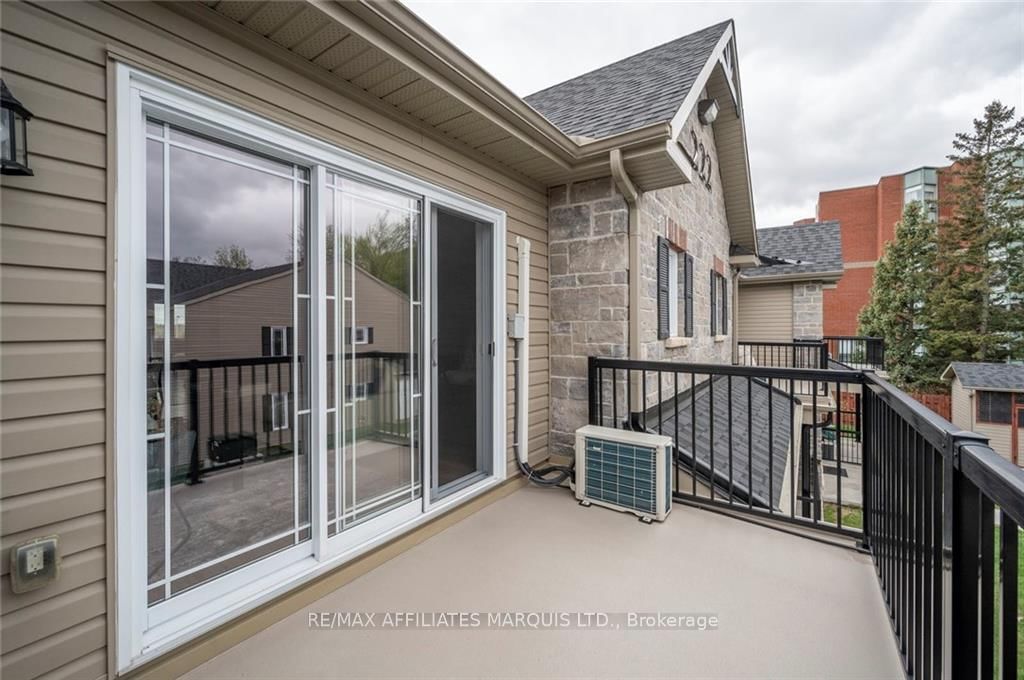 Photo 10 of Unit 211, 229 WATER St E, Cornwall — HOMEH