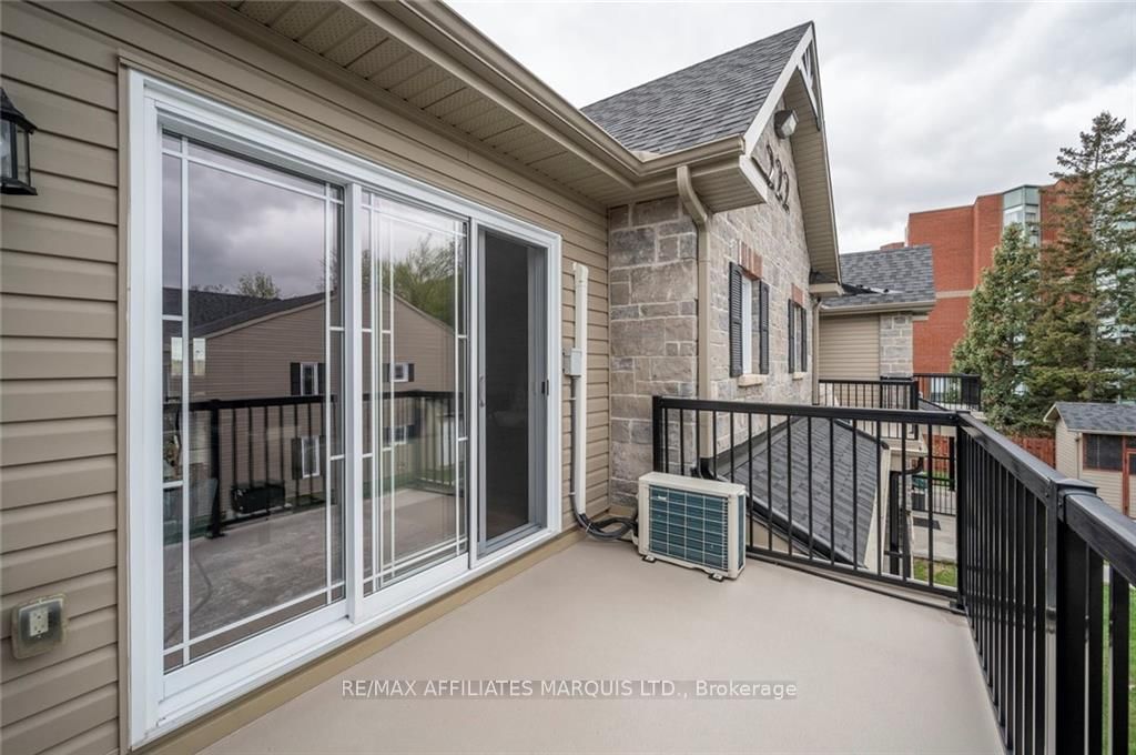 Photo 10 of Unit 201, 229 WATER St E, Cornwall — HOMEH