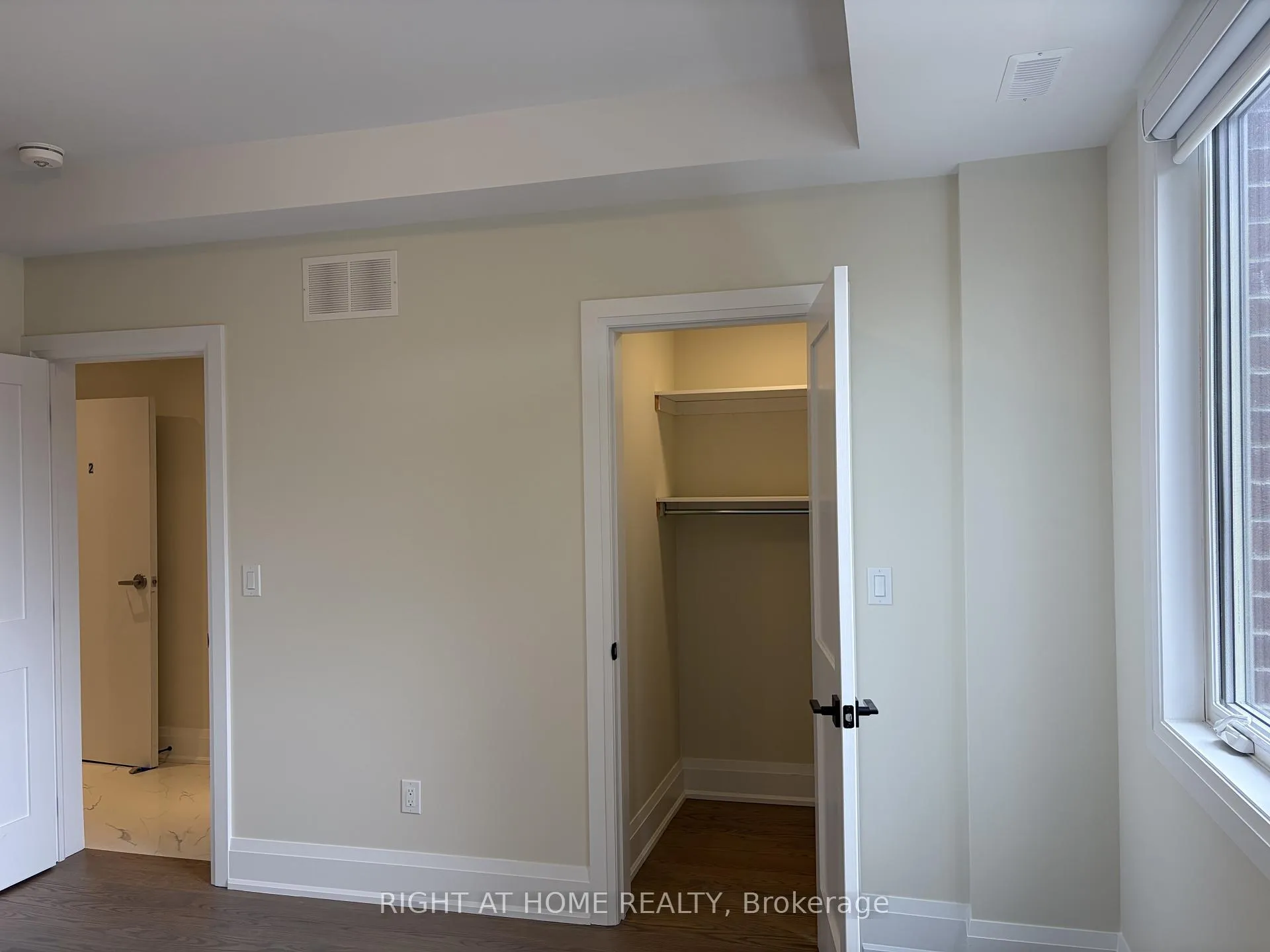 Photo 4 of Unit Apt 2, 225 Mcroberts Avenue, Toronto, Corso Italia-Davenport — HOMEH