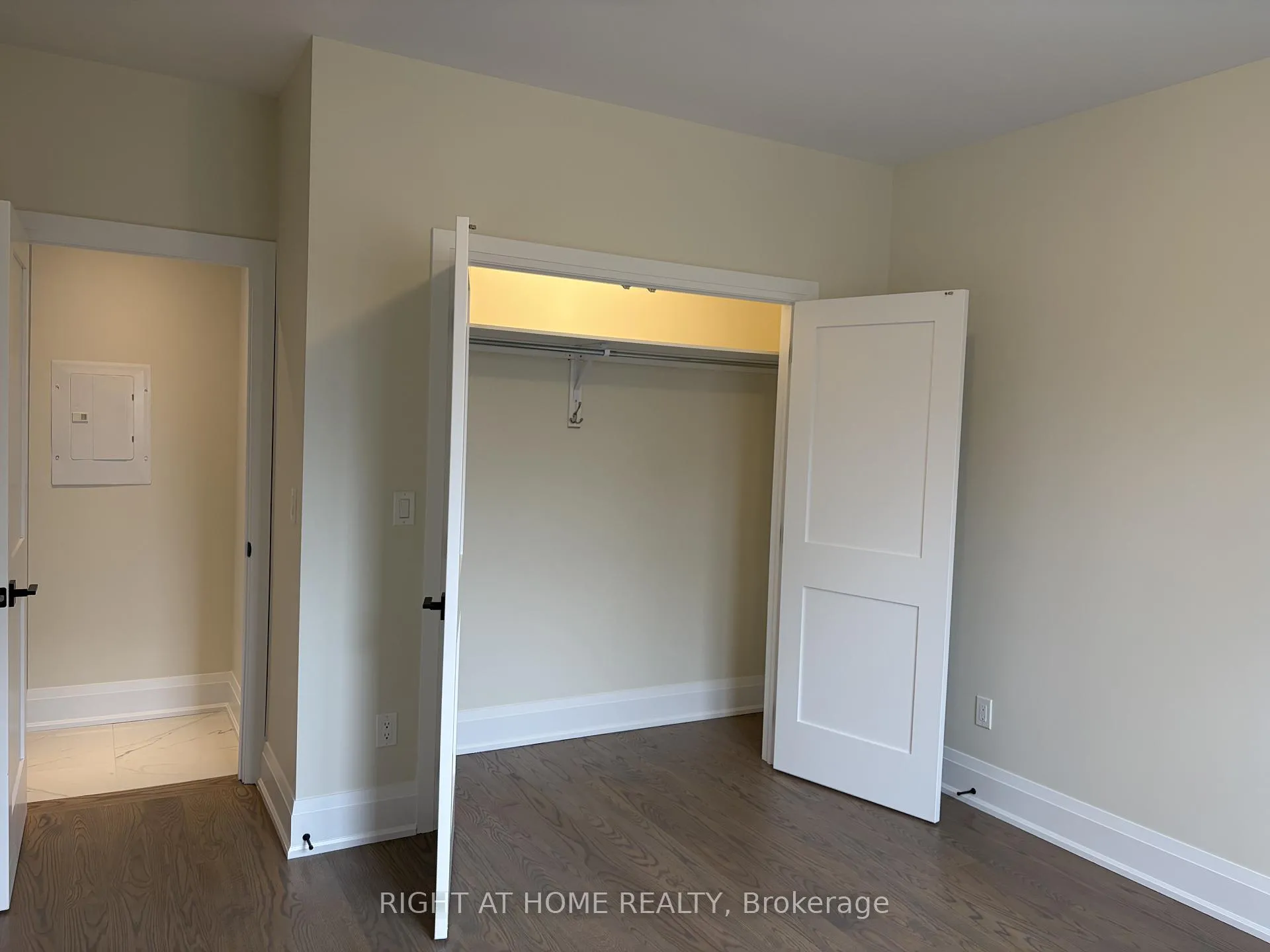 Photo 8 of Unit Apt 2, 225 Mcroberts Avenue, Toronto, Corso Italia-Davenport — HOMEH