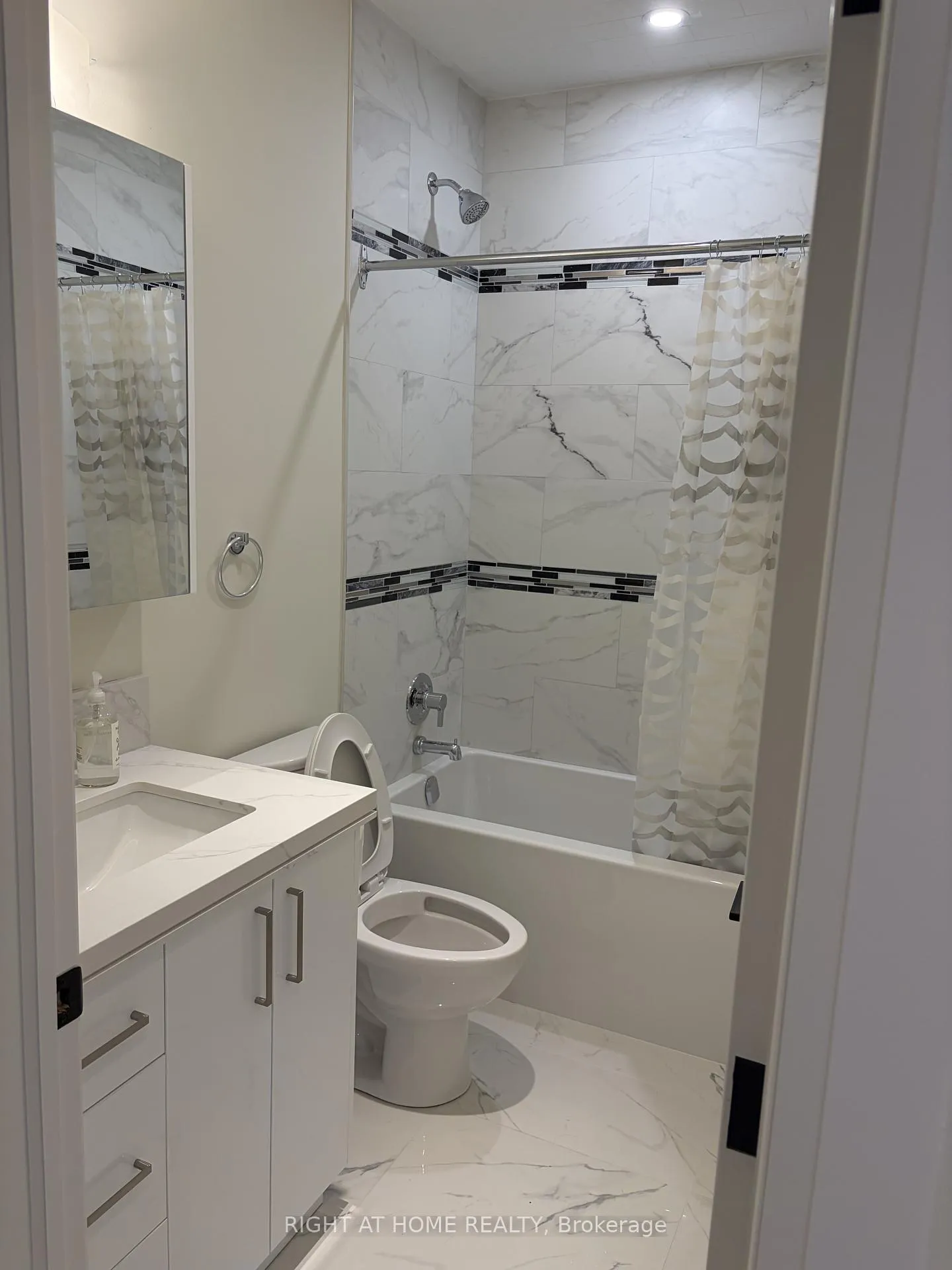 Photo 9 of Unit Apt 2, 225 Mcroberts Avenue, Toronto, Corso Italia-Davenport — HOMEH