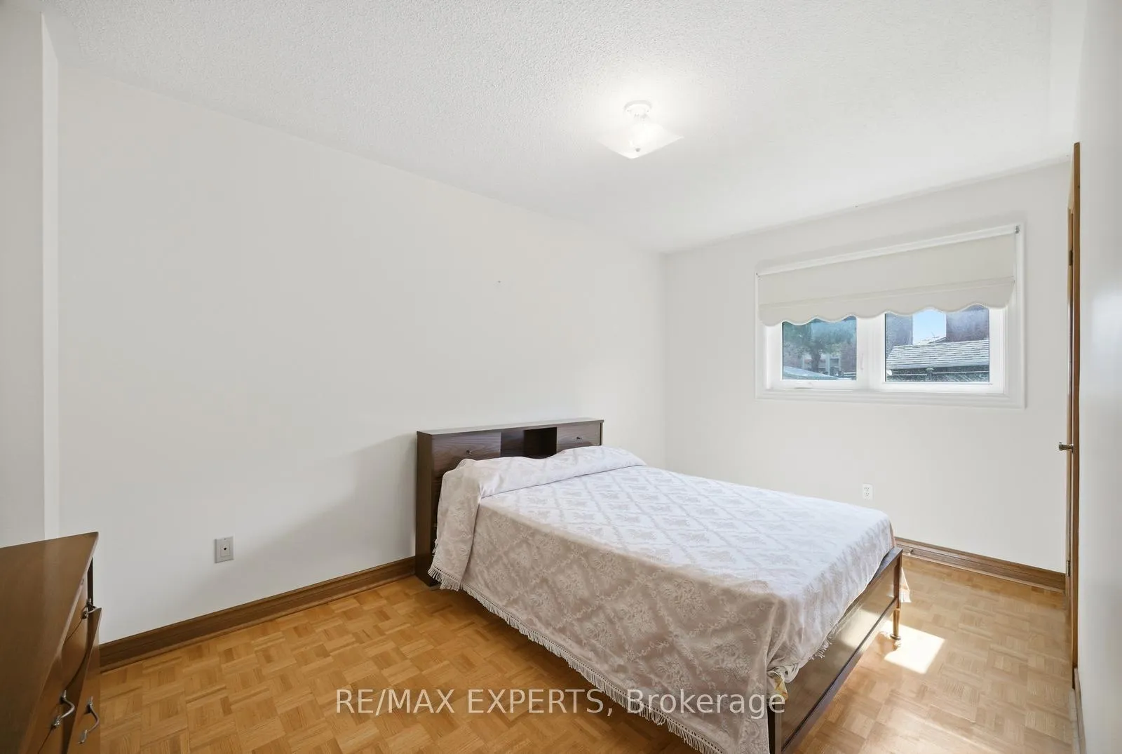 Photo 12 of 92 Mapes Avenue, Vaughan, West Woodbridge — HOMEH