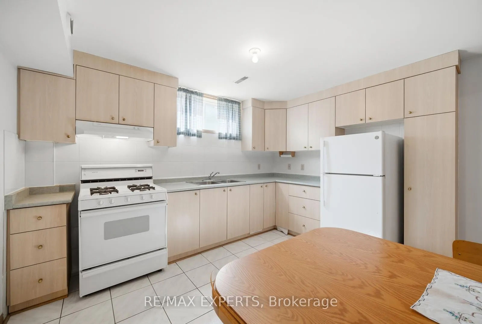 Photo 24 of 92 Mapes Avenue, Vaughan, West Woodbridge — HOMEH
