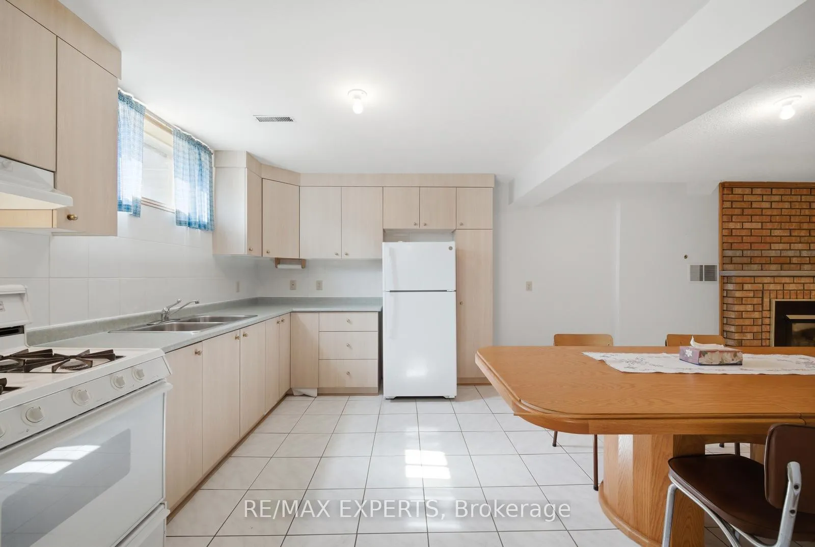 Photo 25 of 92 Mapes Avenue, Vaughan, West Woodbridge — HOMEH