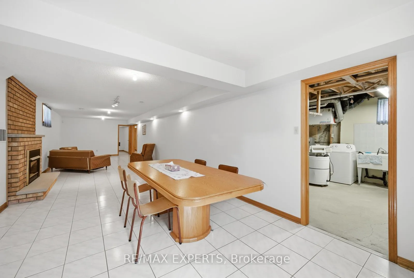 Photo 26 of 92 Mapes Avenue, Vaughan, West Woodbridge — HOMEH