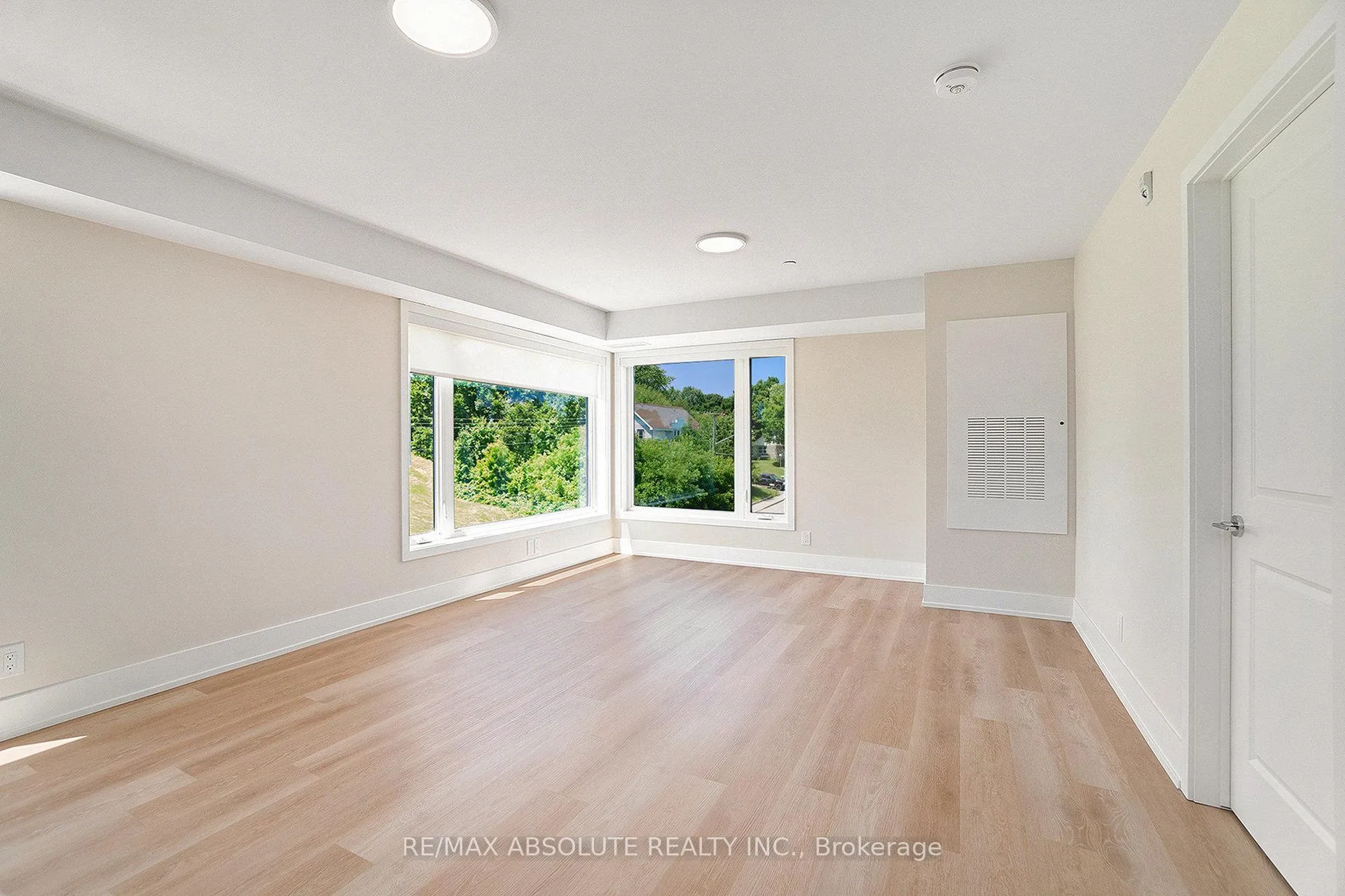 Photo 10 of Unit 102, 12 Thomas Street S, Arnprior — HOMEH