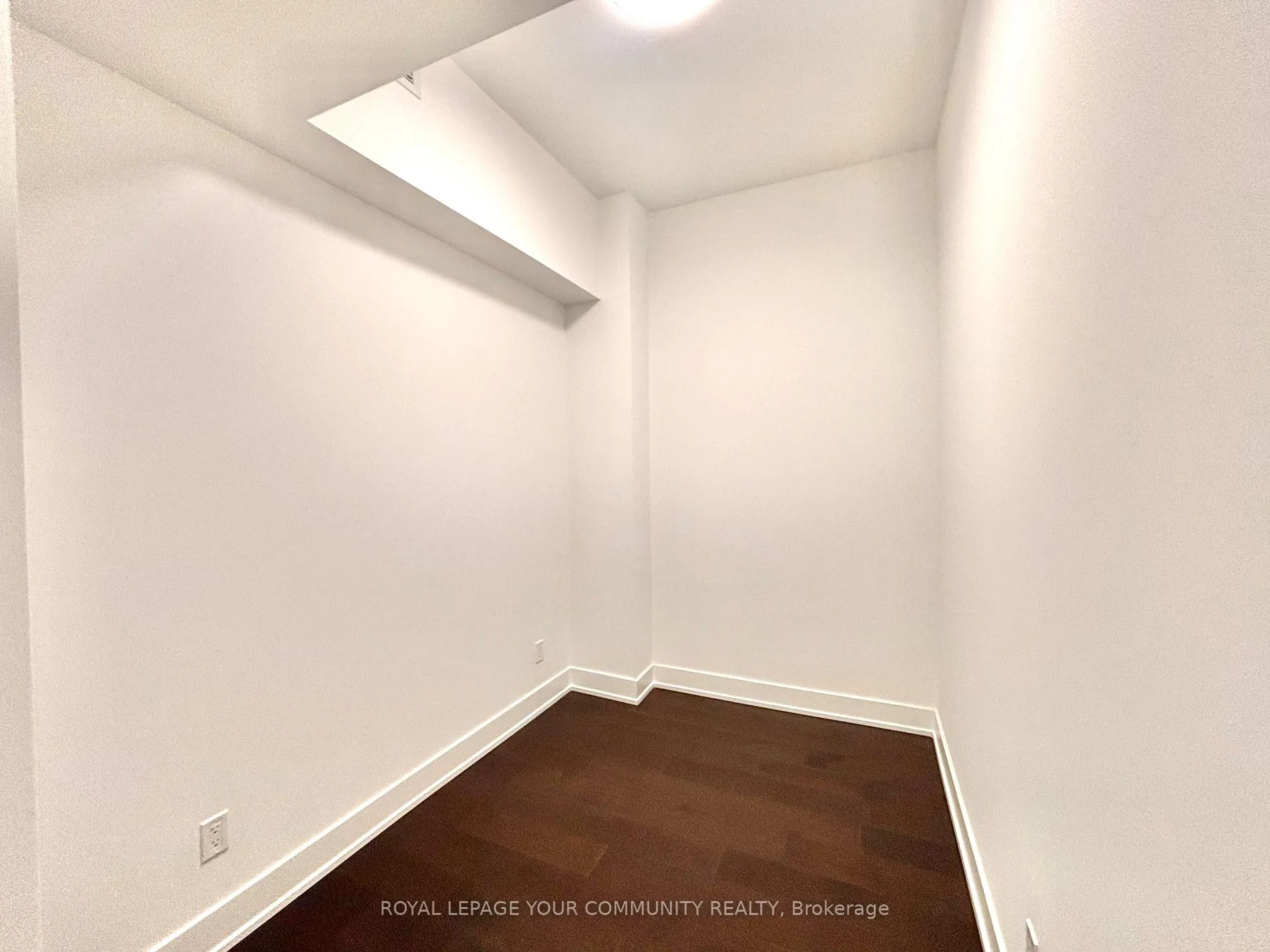 Photo 4 of Unit 306, 8 Manor Road, Toronto, Yonge-Eglinton — HOMEH