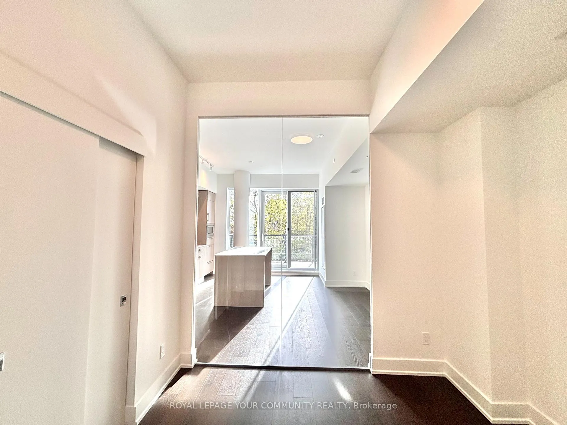 Photo 15 of Unit 306, 8 Manor Road, Toronto, Yonge-Eglinton — HOMEH