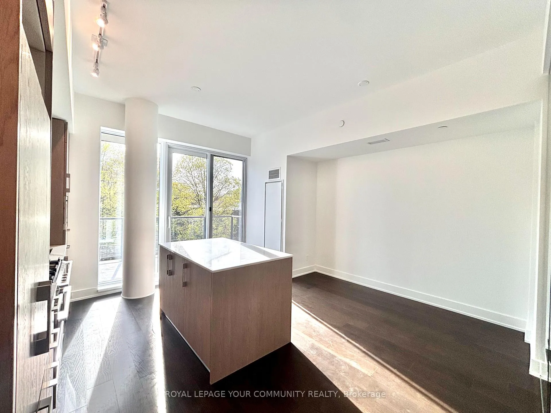 Photo 16 of Unit 306, 8 Manor Road, Toronto, Yonge-Eglinton — HOMEH
