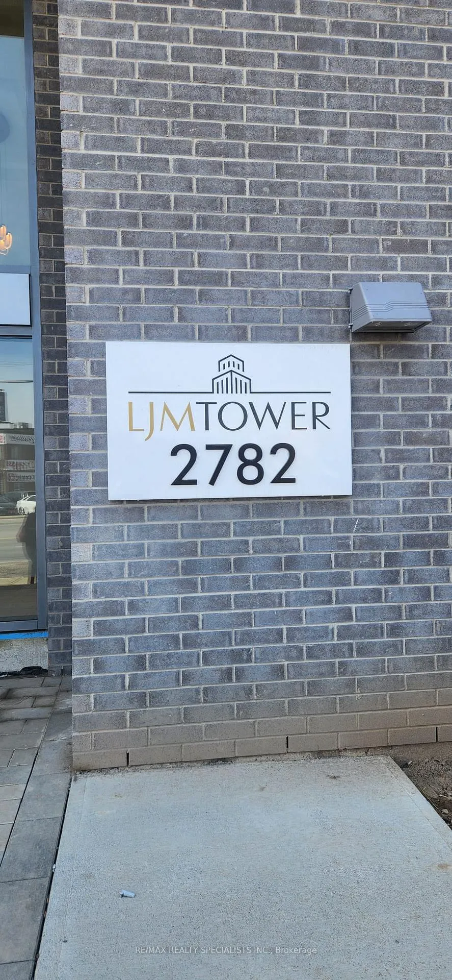 Photo 4 of Unit 1305, 2782 Barton Street E, Hamilton, Riverdale — HOMEH
