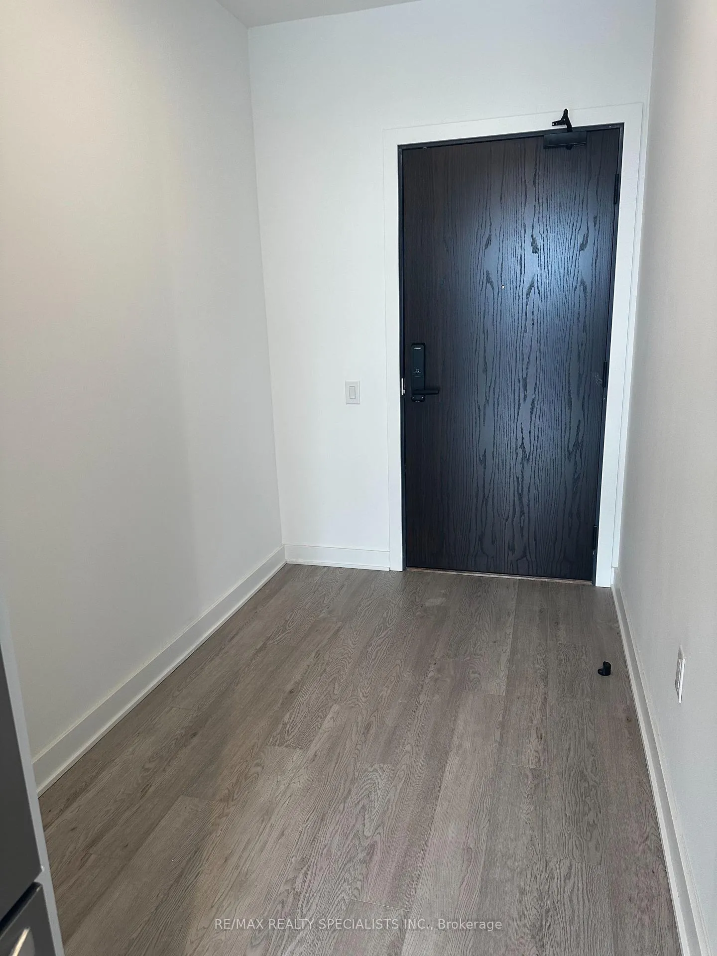 Photo 10 of Unit 1305, 2782 Barton Street E, Hamilton, Riverdale — HOMEH
