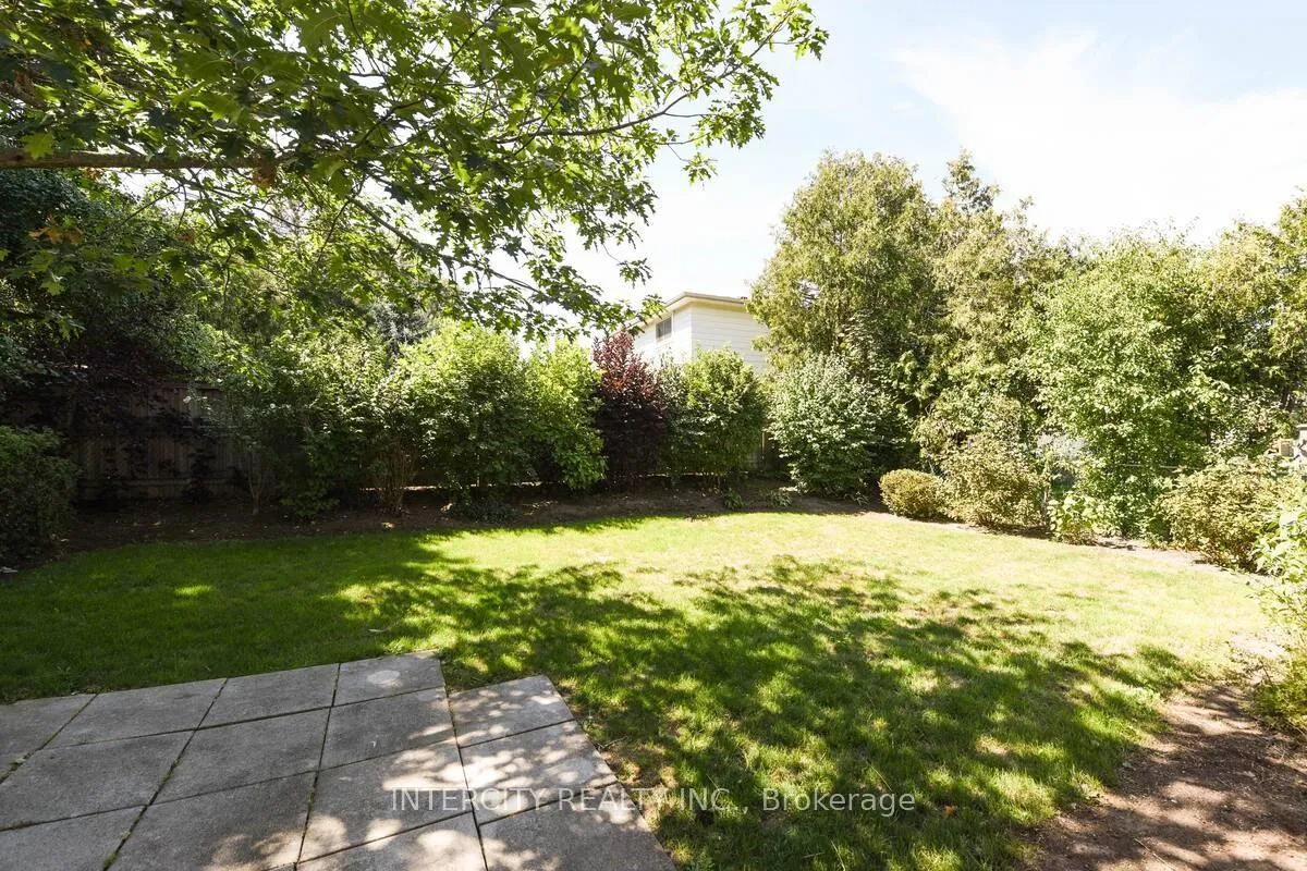 Photo 3 of 13 Armbro Avenue, Brampton, Brampton South — HOMEH
