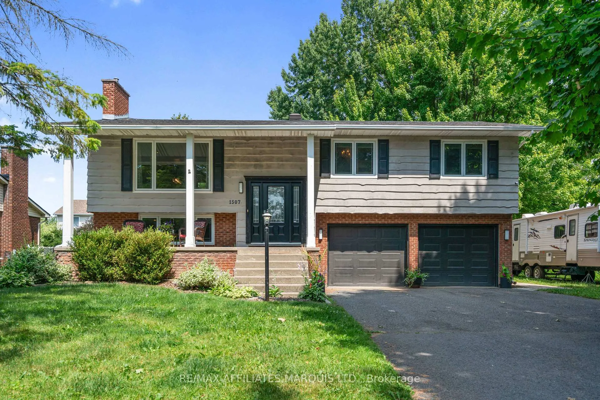 Photo 2 of 1507 Catherine Street, Cornwall — HOMEH