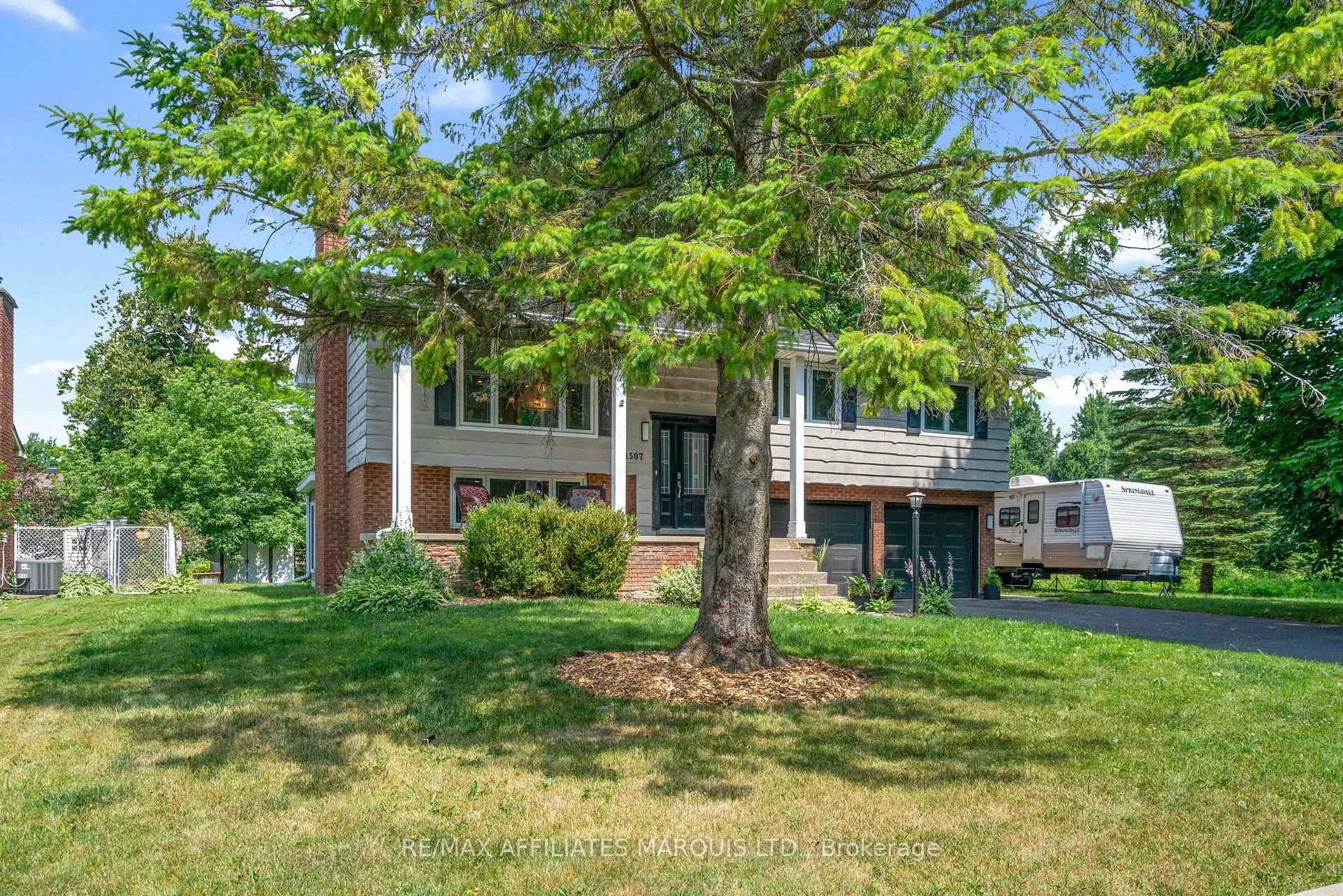 Photo 3 of 1507 Catherine Street, Cornwall — HOMEH