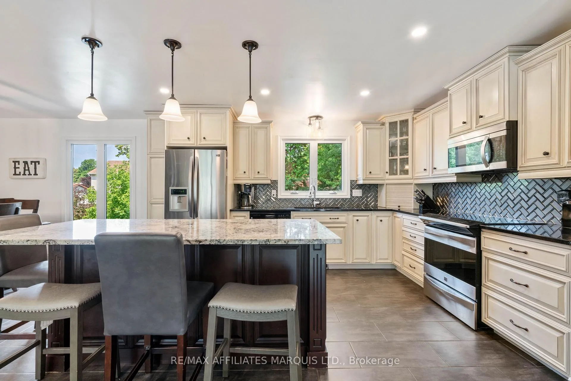 Photo 10 of 1507 Catherine Street, Cornwall — HOMEH