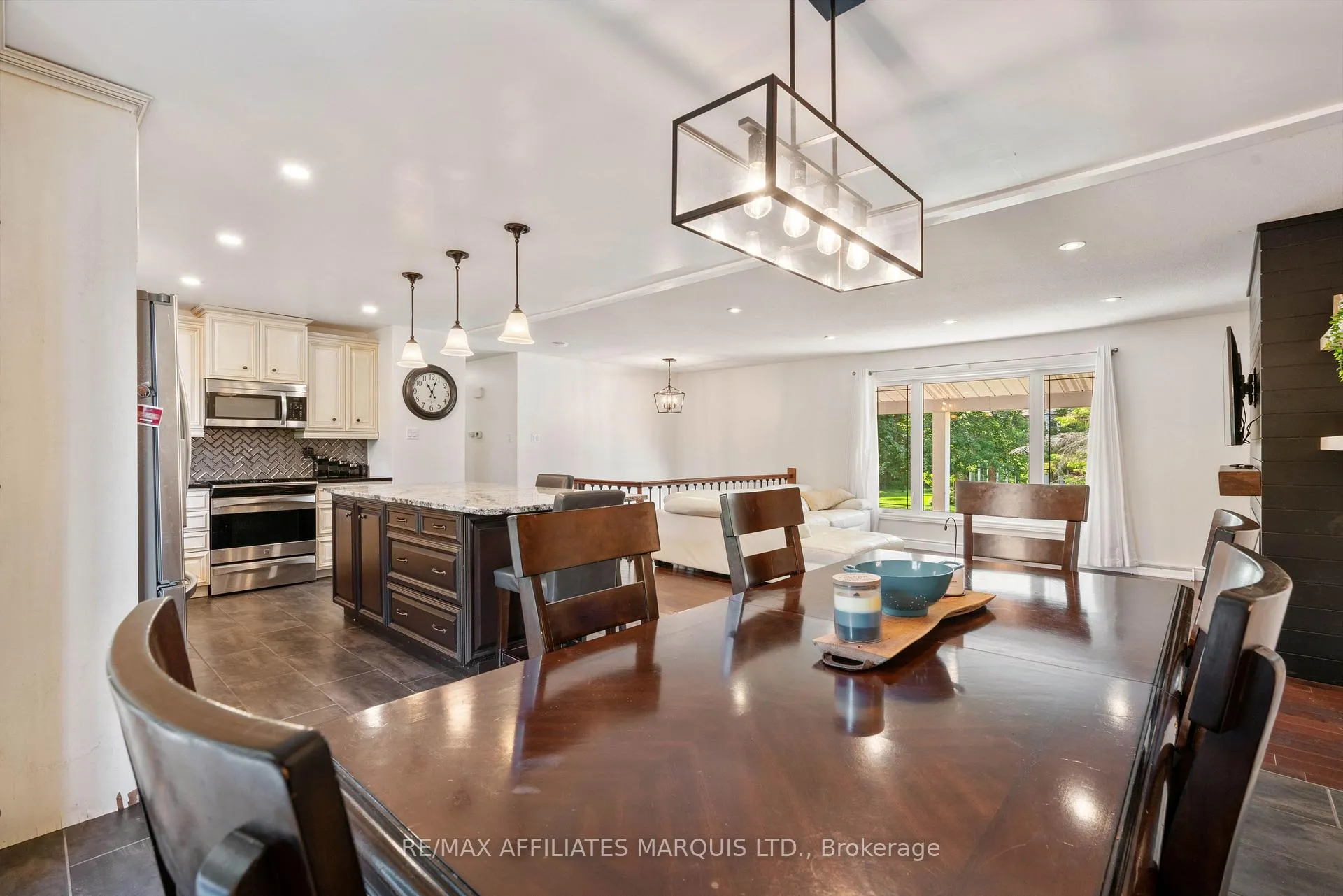 Photo 12 of 1507 Catherine Street, Cornwall — HOMEH