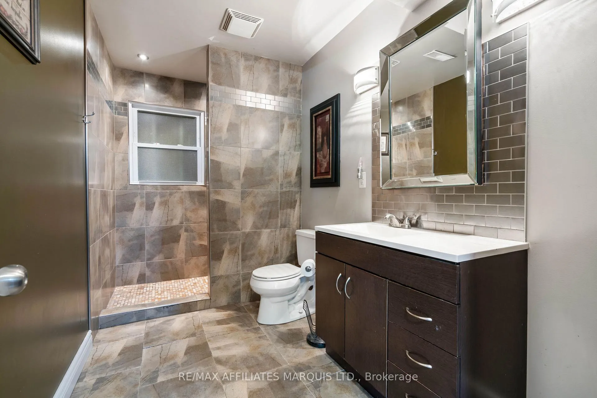 Photo 32 of 1507 Catherine Street, Cornwall — HOMEH