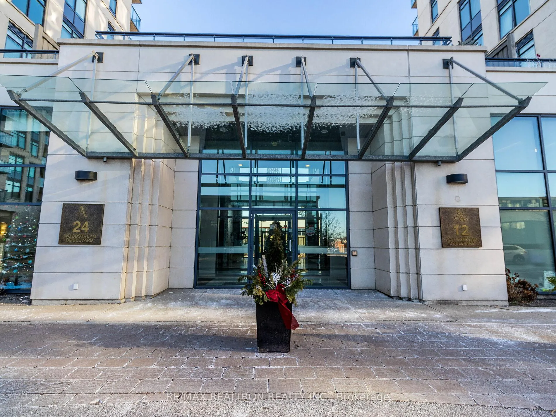 Photo 2 of Unit 404, 24 Woodstream Boulevard, Vaughan, Vaughan Grove — HOMEH