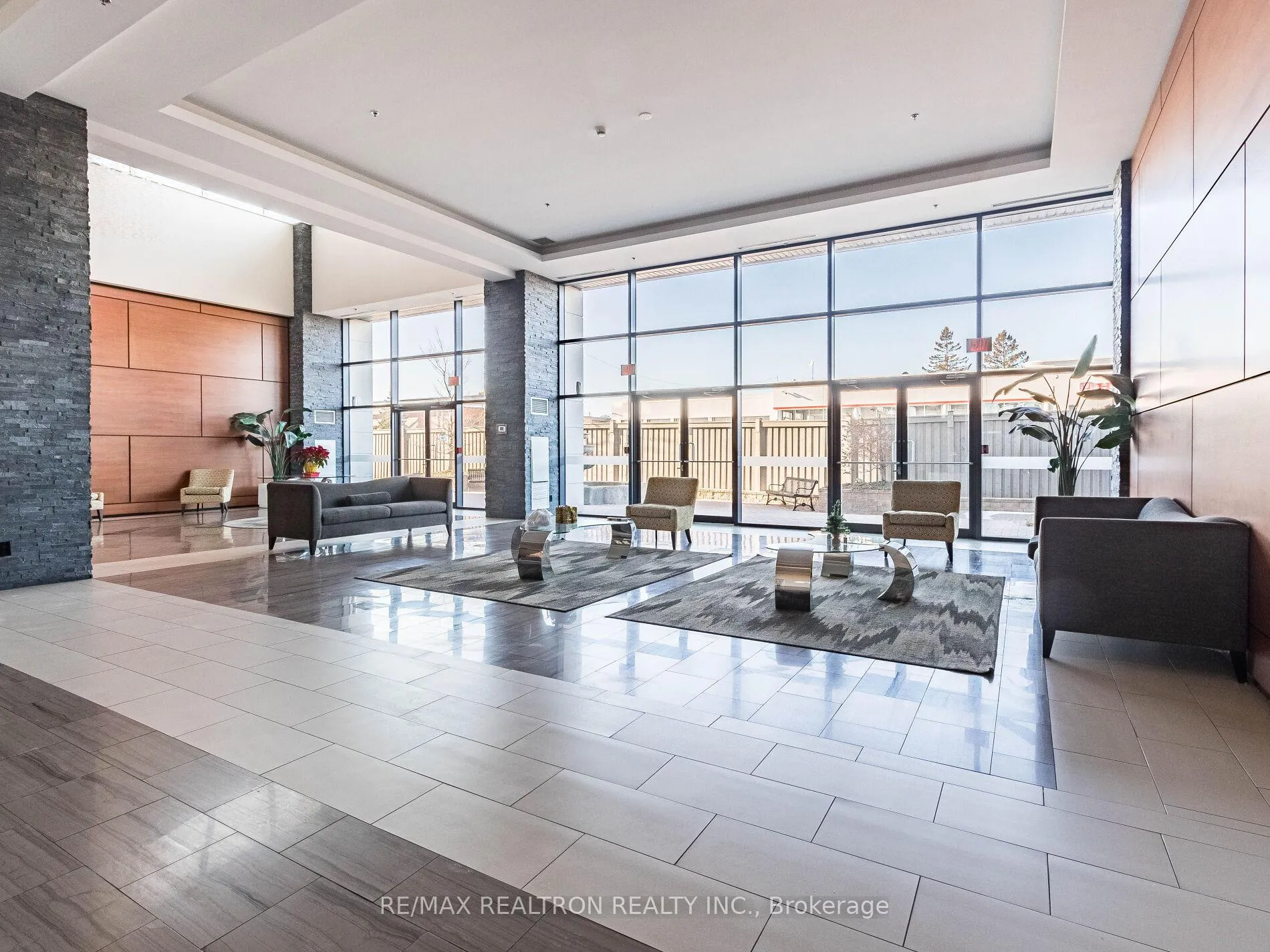 Photo 3 of Unit 404, 24 Woodstream Boulevard, Vaughan, Vaughan Grove — HOMEH