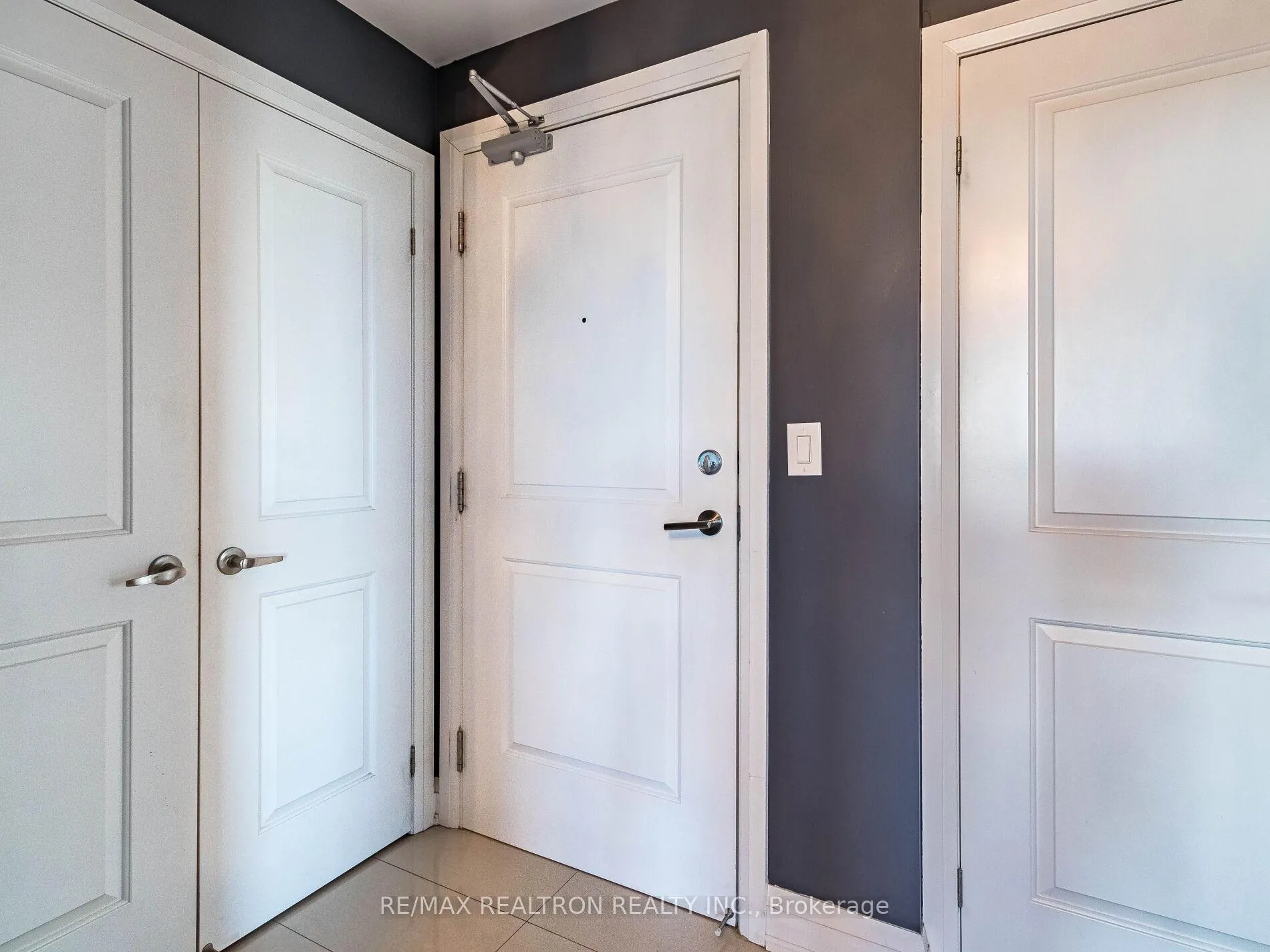 Photo 5 of Unit 404, 24 Woodstream Boulevard, Vaughan, Vaughan Grove — HOMEH