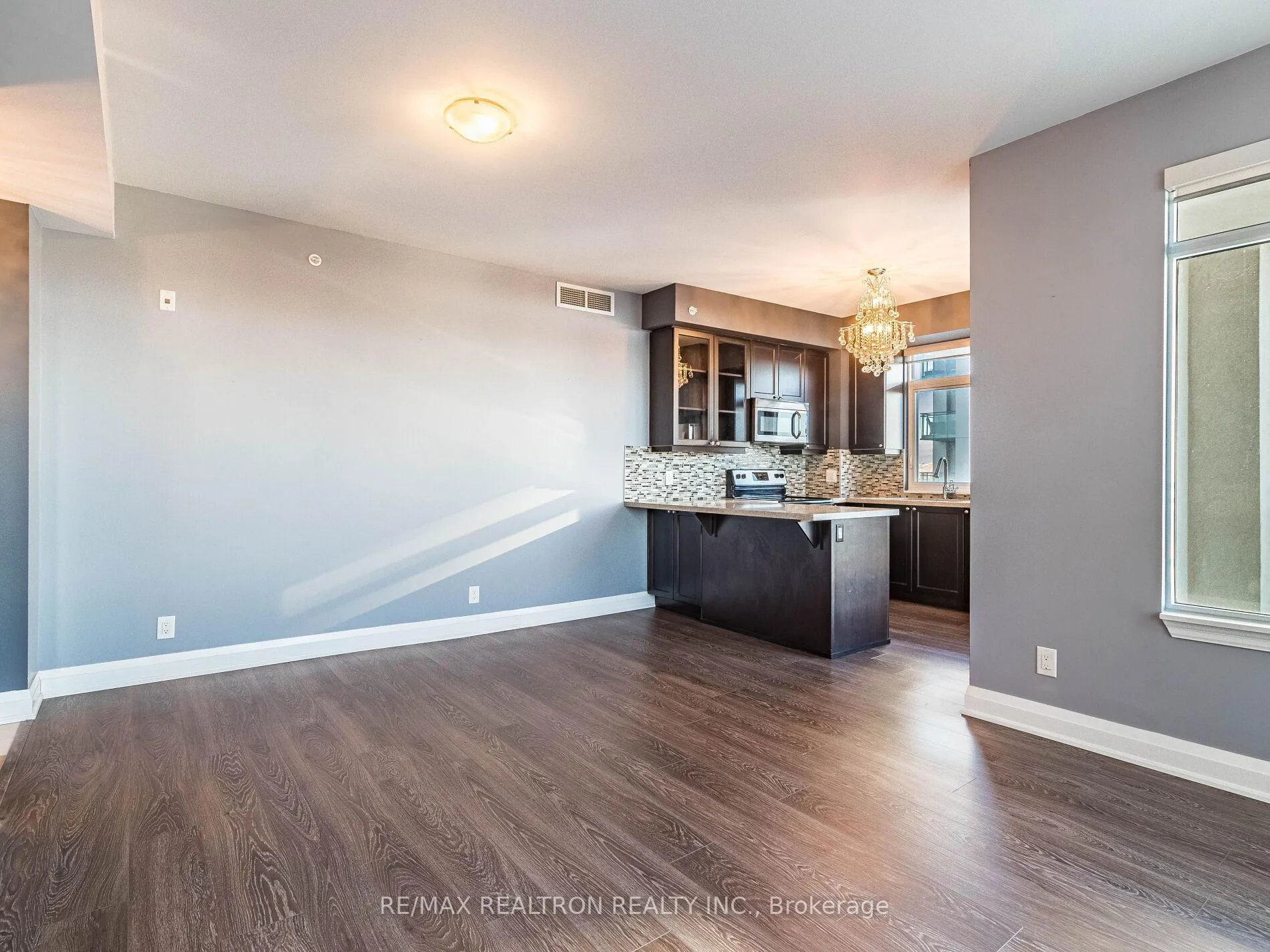 Photo 8 of Unit 404, 24 Woodstream Boulevard, Vaughan, Vaughan Grove — HOMEH