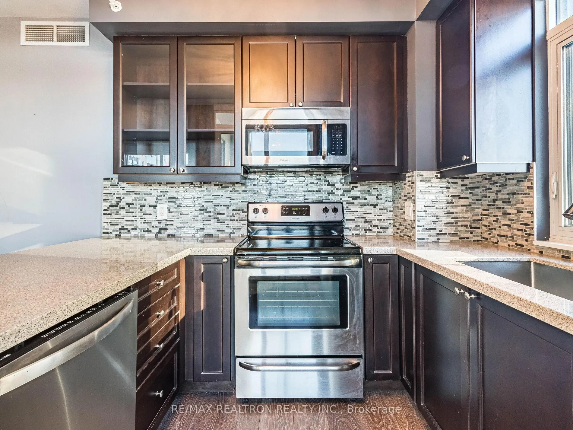 Photo 13 of Unit 404, 24 Woodstream Boulevard, Vaughan, Vaughan Grove — HOMEH