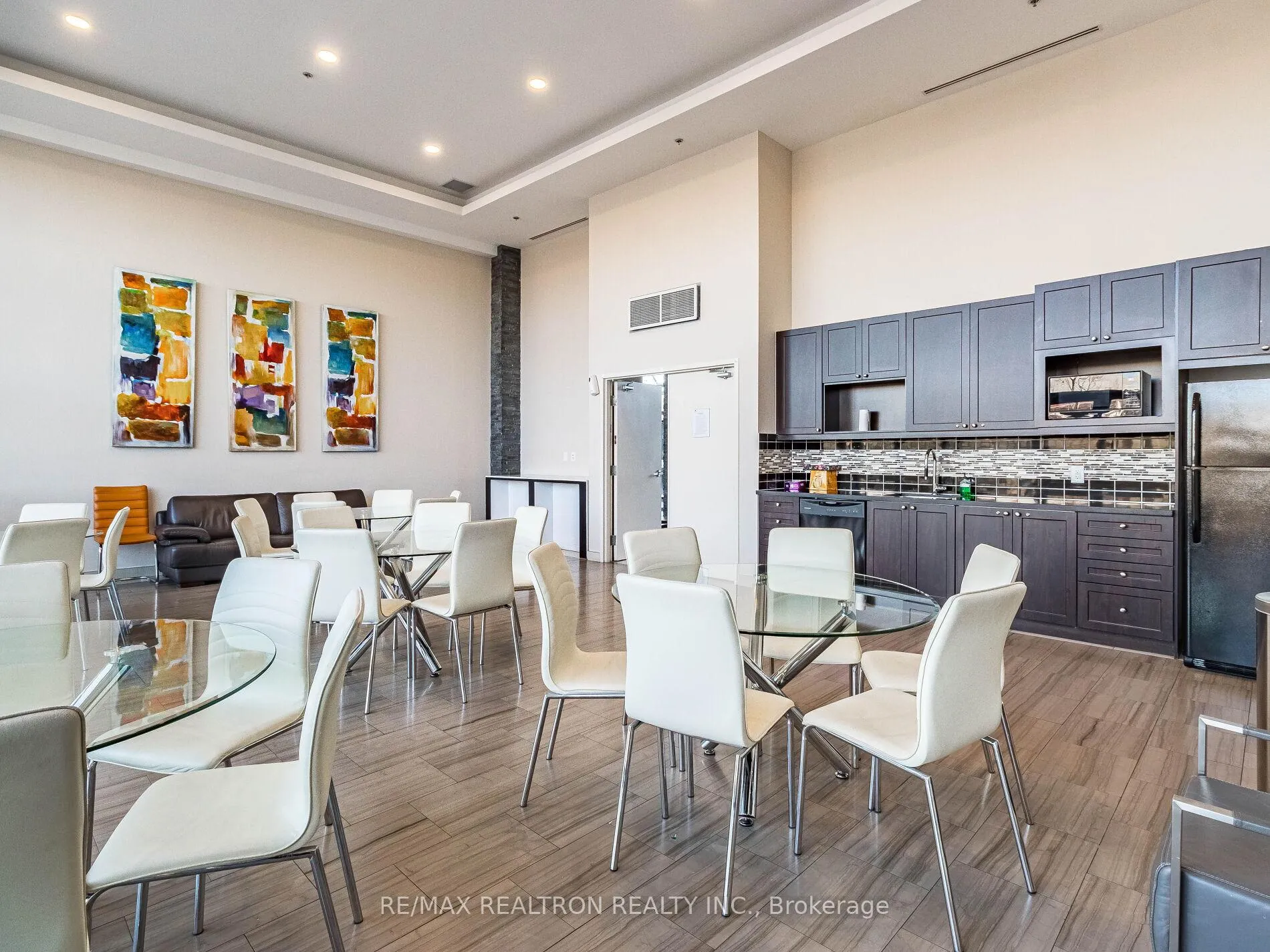 Photo 33 of Unit 404, 24 Woodstream Boulevard, Vaughan, Vaughan Grove — HOMEH