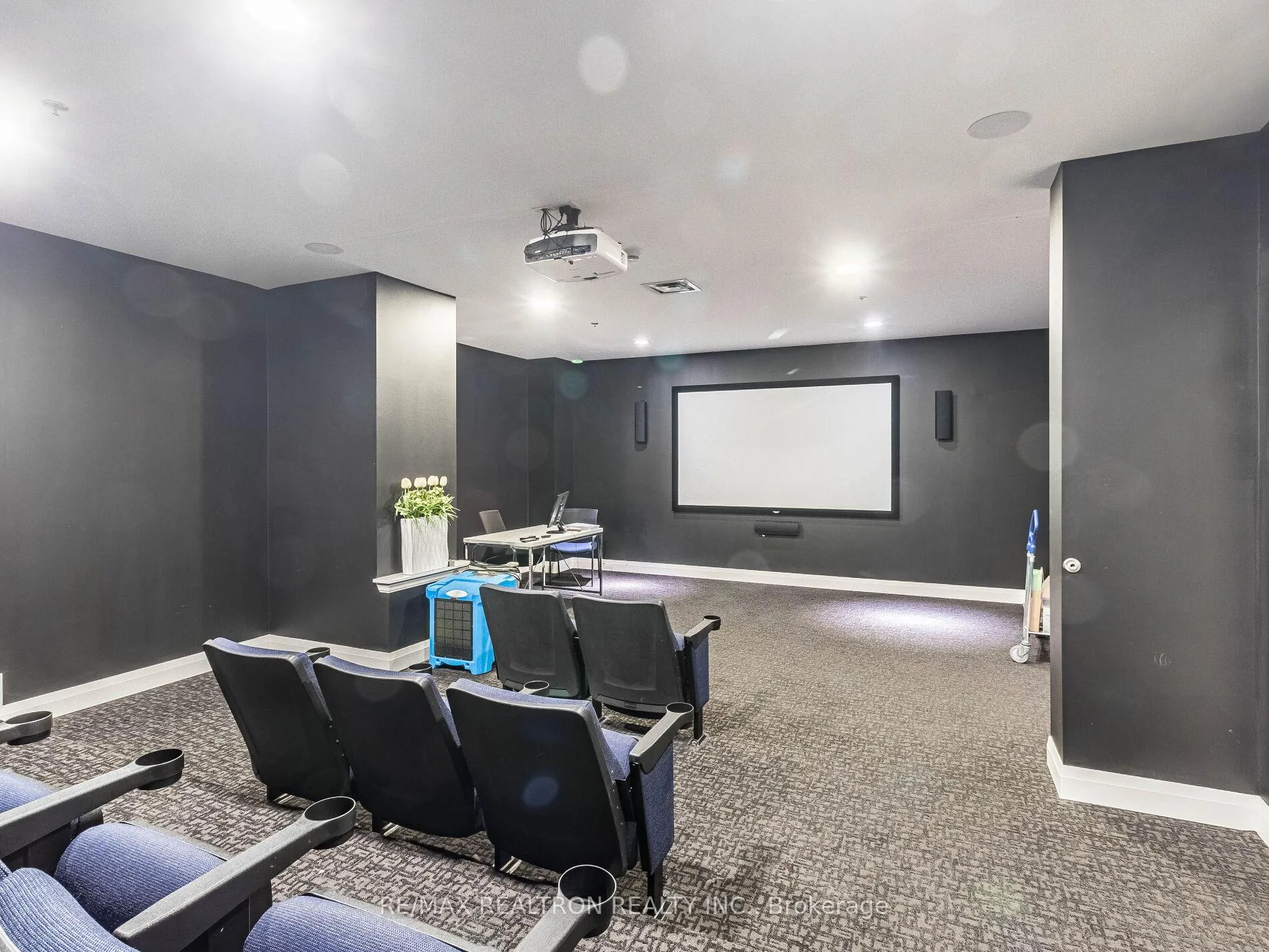 Photo 35 of Unit 404, 24 Woodstream Boulevard, Vaughan, Vaughan Grove — HOMEH