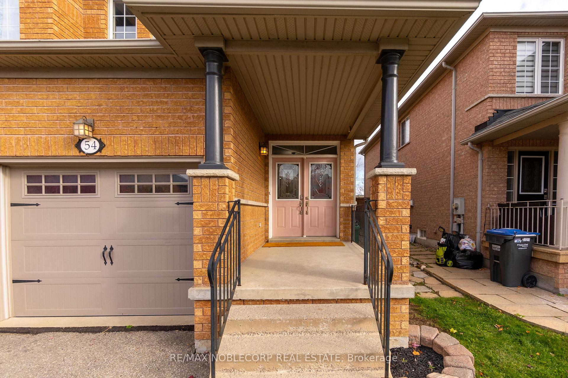 Photo 9 of 54 Lawren Harris Crescent, Caledon, Bolton West — HOMEH