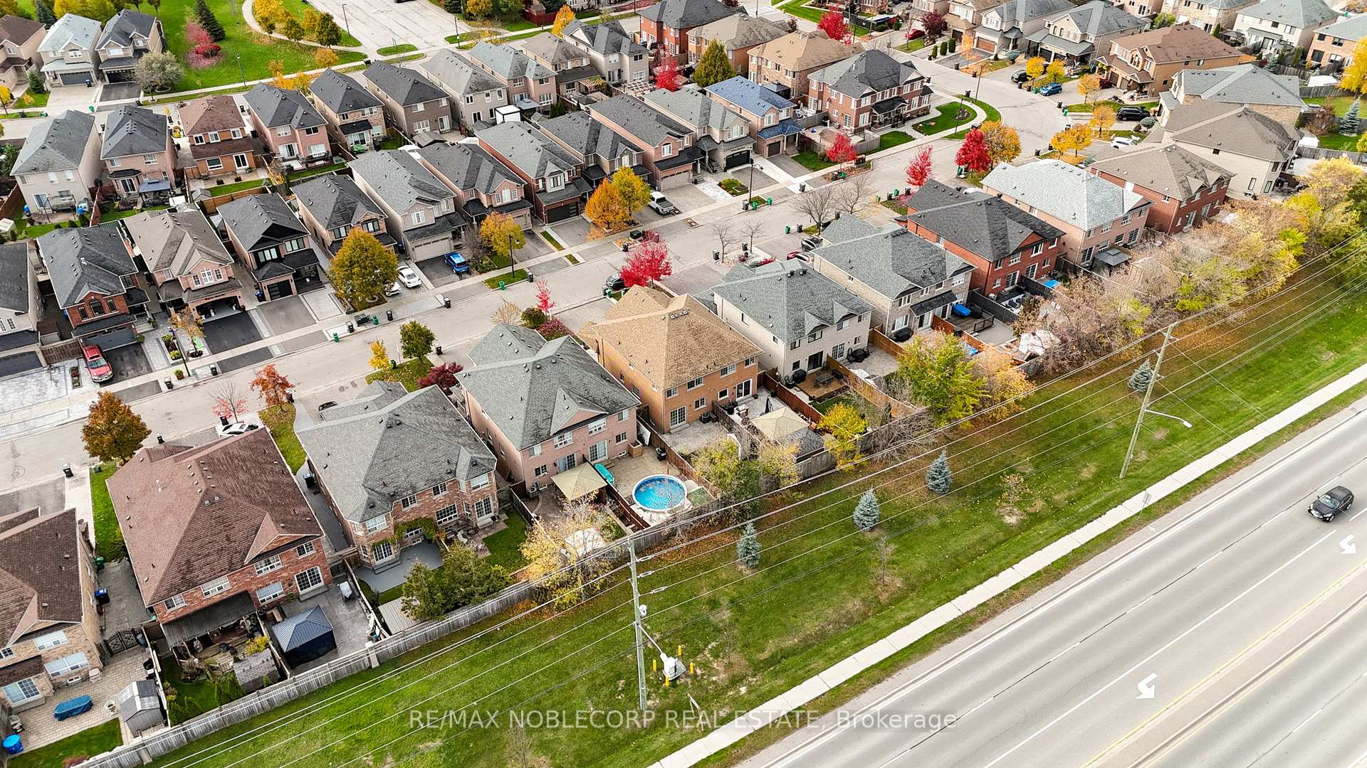 Photo 42 of 54 Lawren Harris Crescent, Caledon, Bolton West — HOMEH