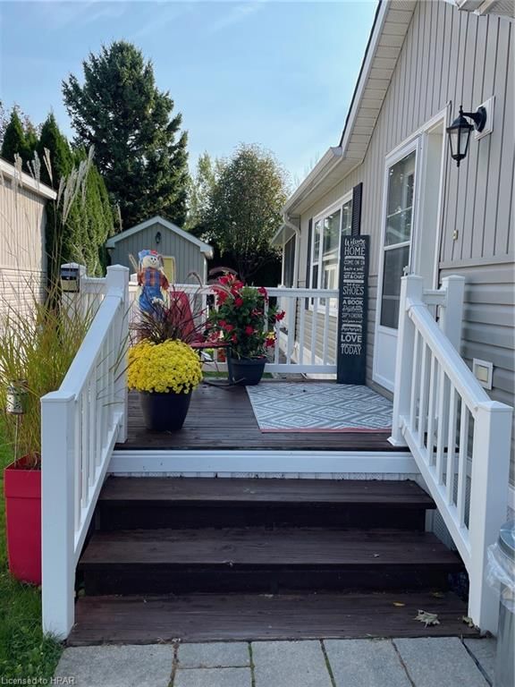 Photo 2 of 77307 (29 ROWAN Bluewater Hwy 21, Native Leased Lands — HOMEH